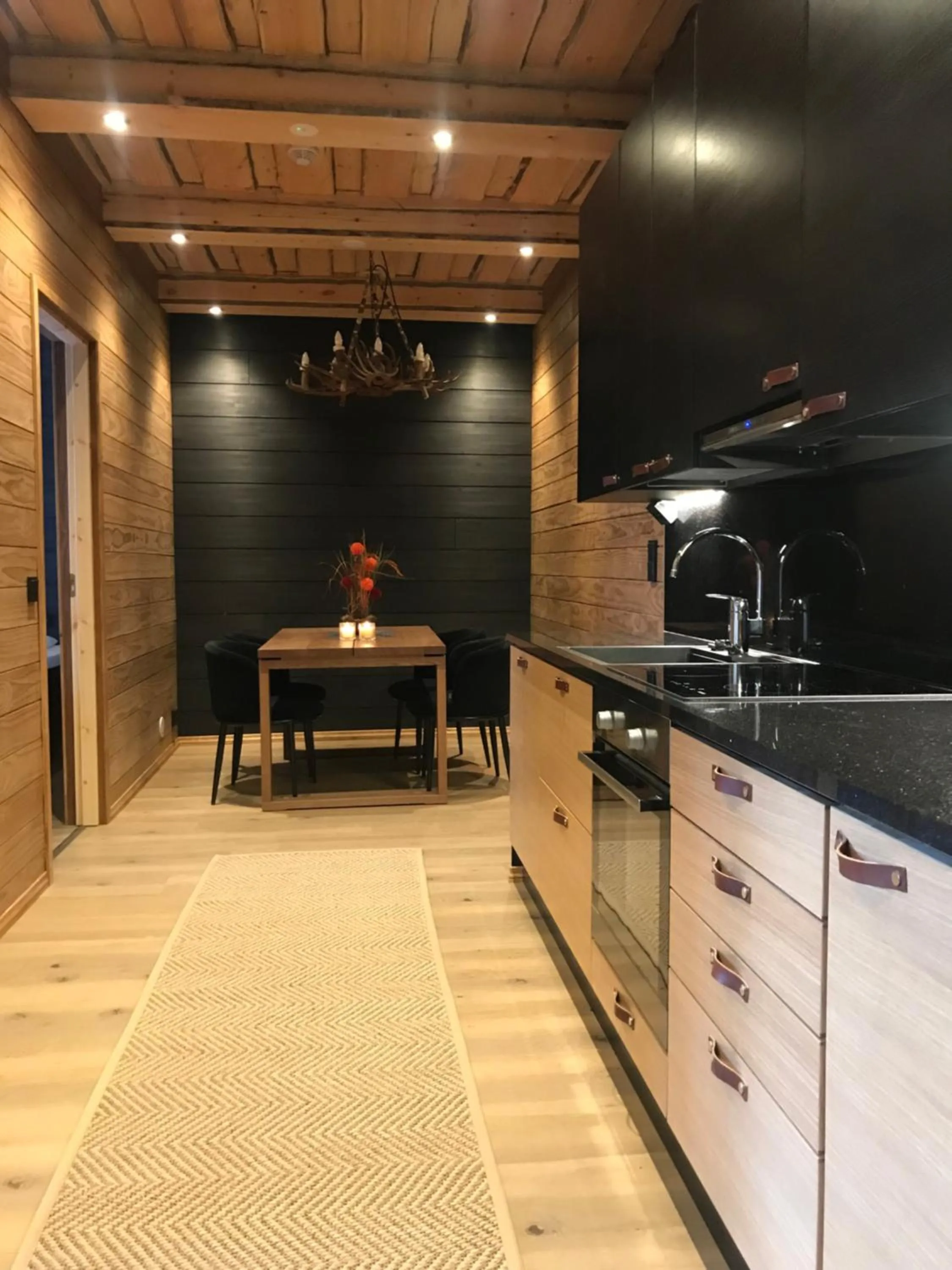 Kitchen or kitchenette in Wilderness Hotel Nellim & Igloos