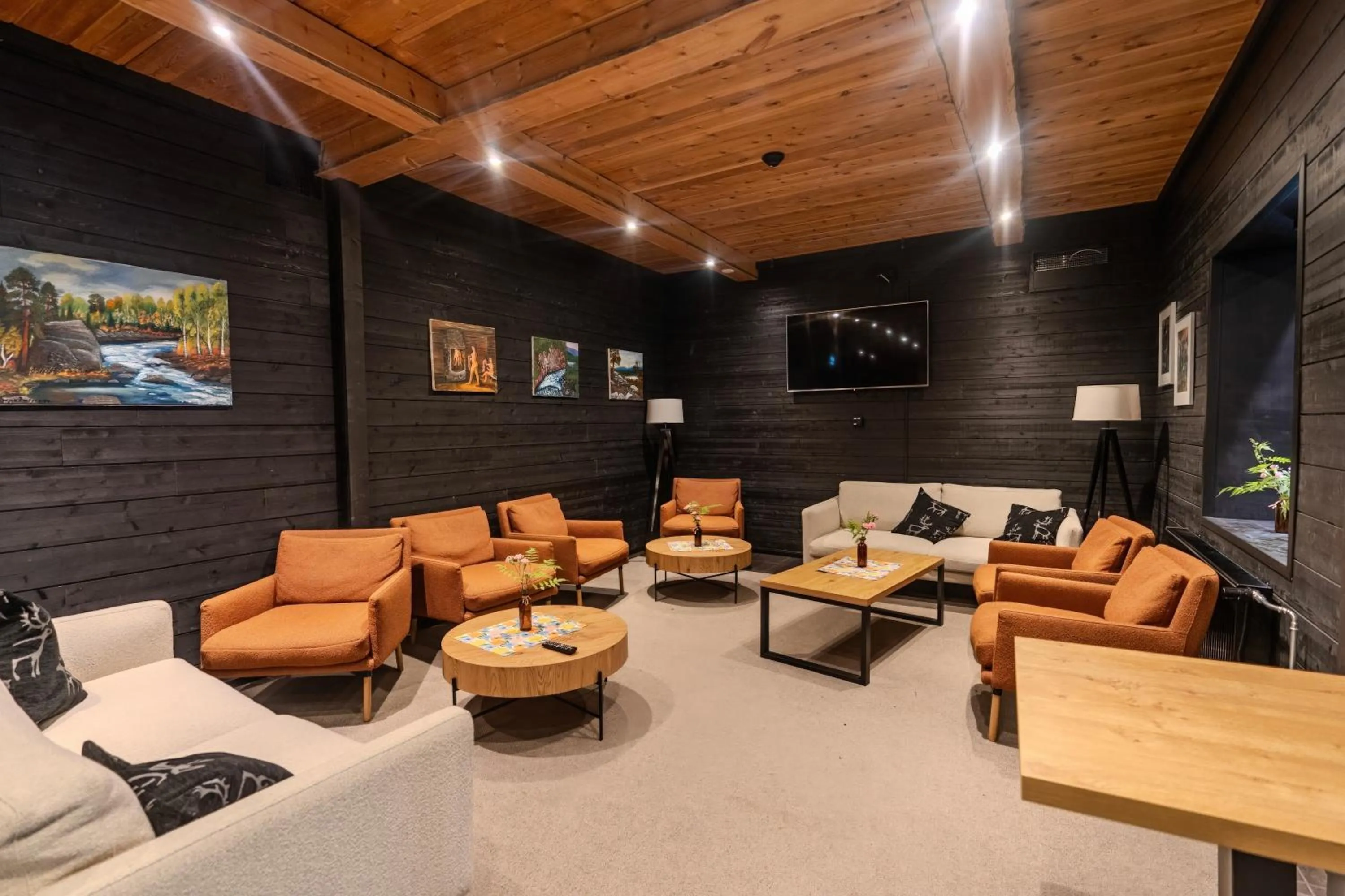 Lobby or reception in Wilderness Hotel Nellim & Igloos