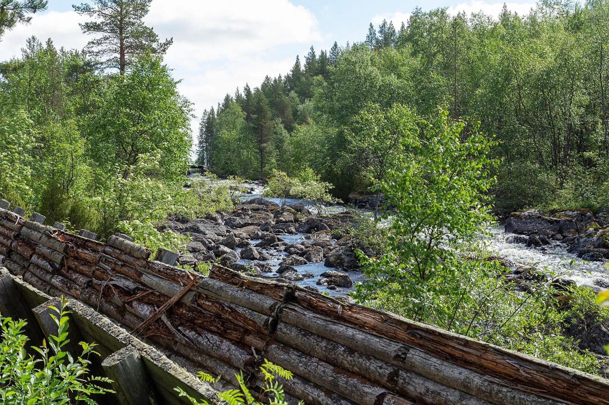 Hiking in Wilderness Hotel Nellim & Igloos