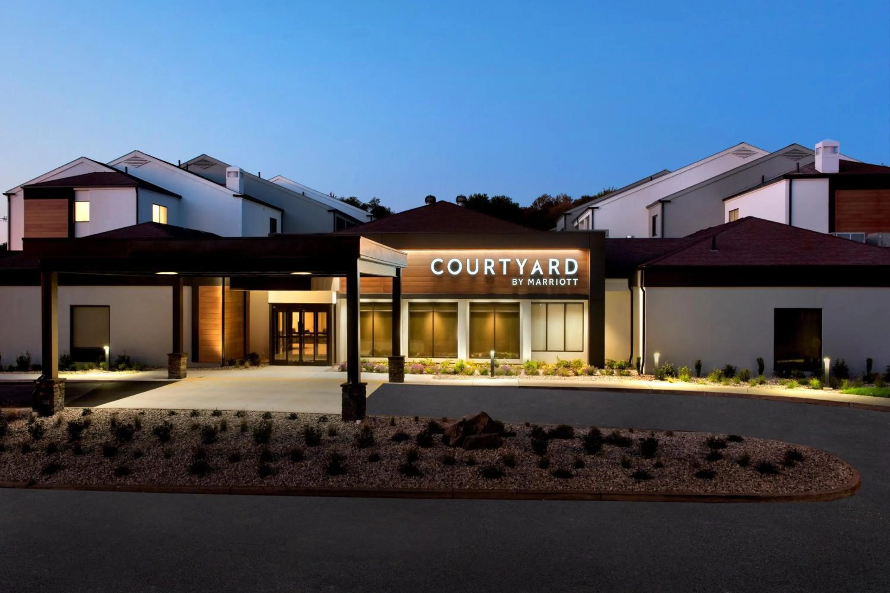 Property building in Courtyard by Marriott New Haven Wallingford