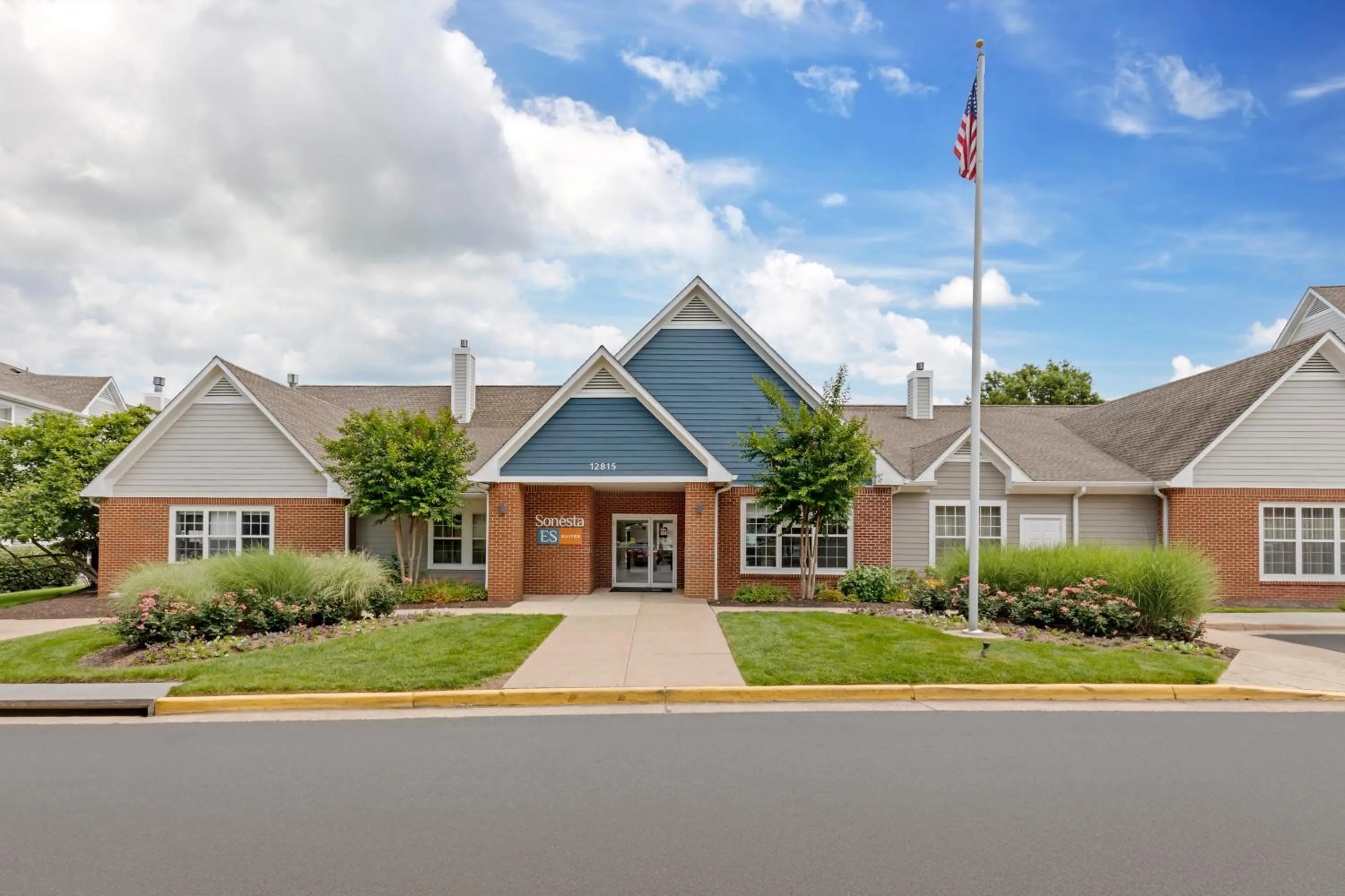 Sonesta ES Suites Fairfax Fair Lakes