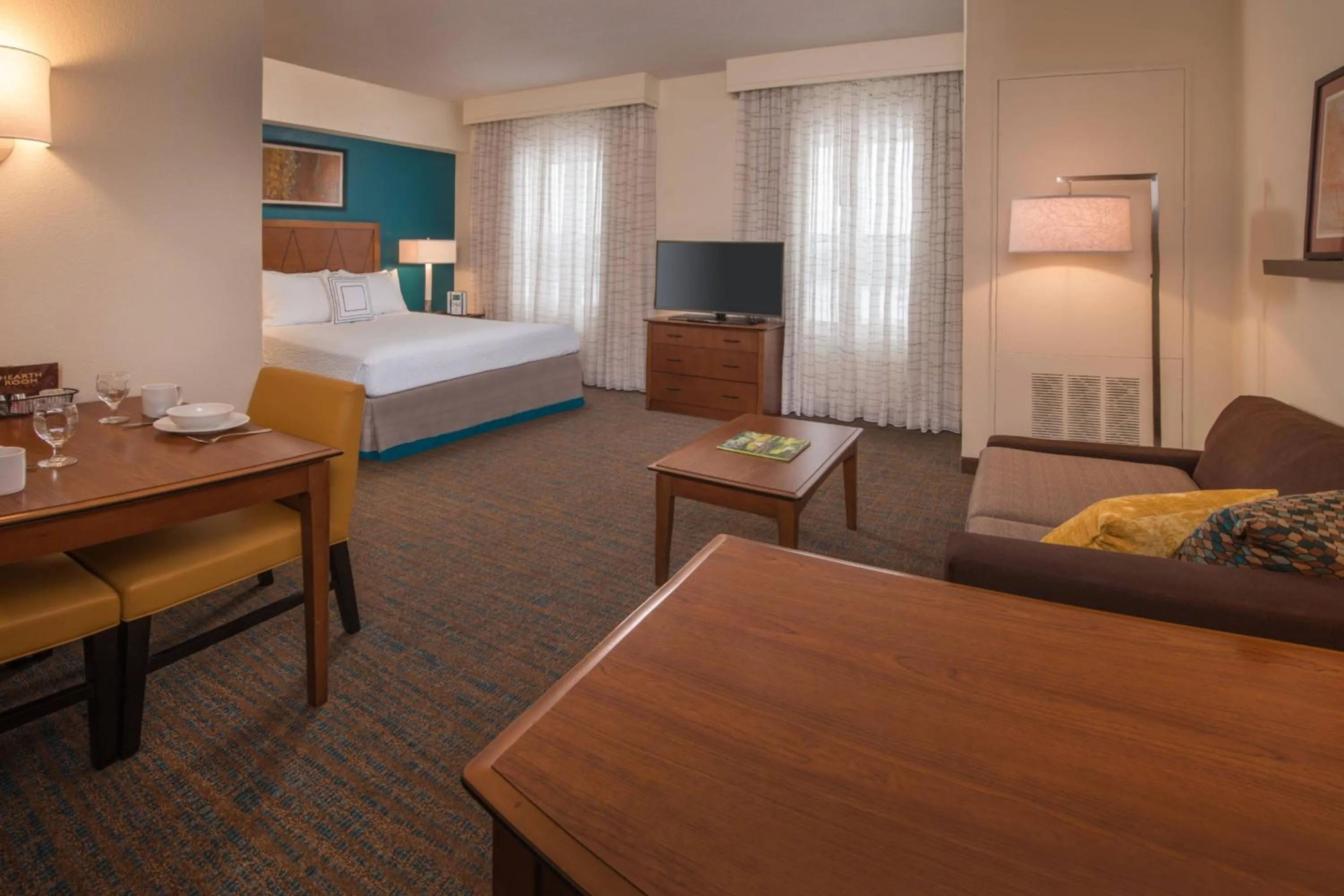 Photo of the whole room, Bed in Residence Inn Chantilly Dulles South