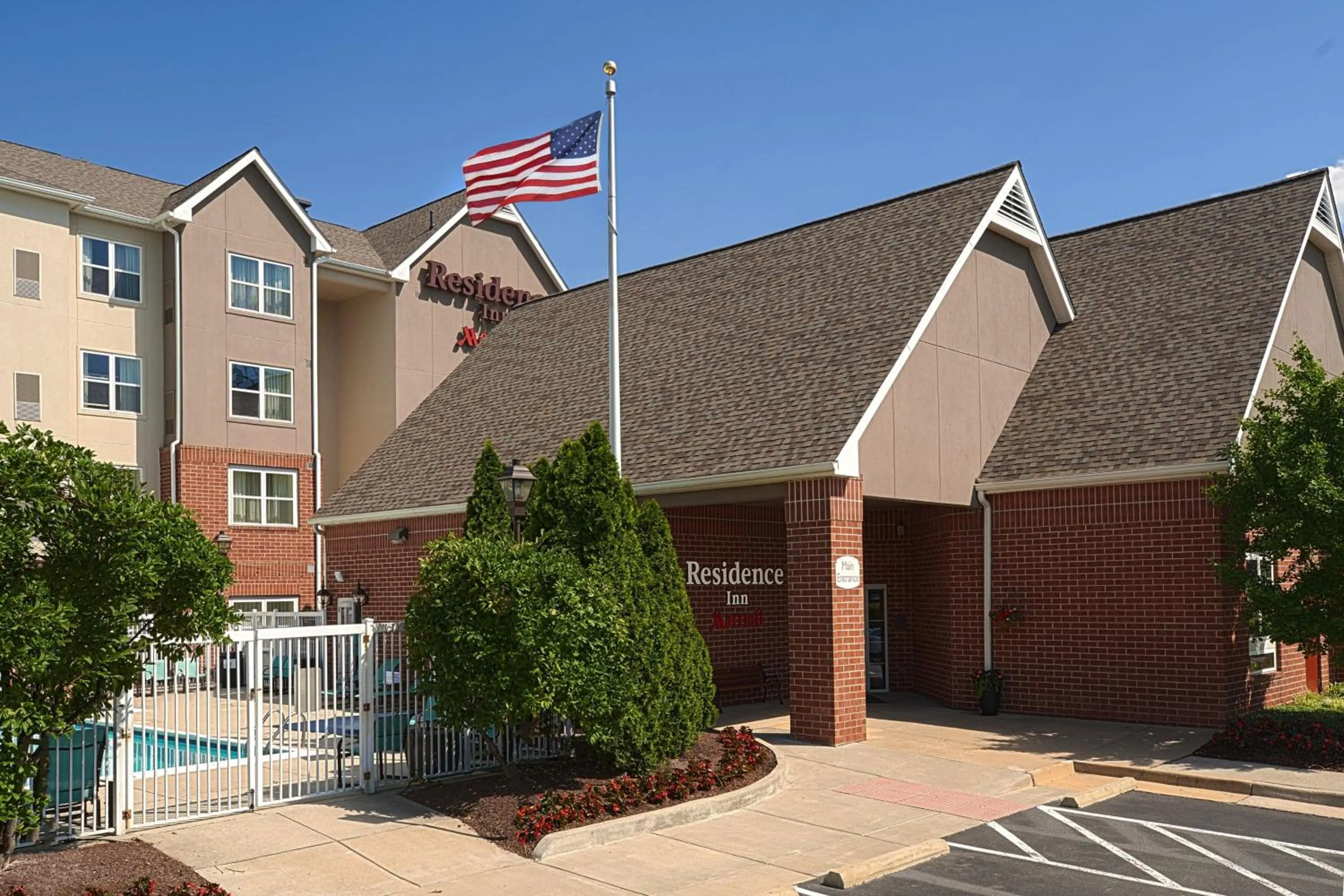 Property building in Residence Inn Chantilly Dulles South