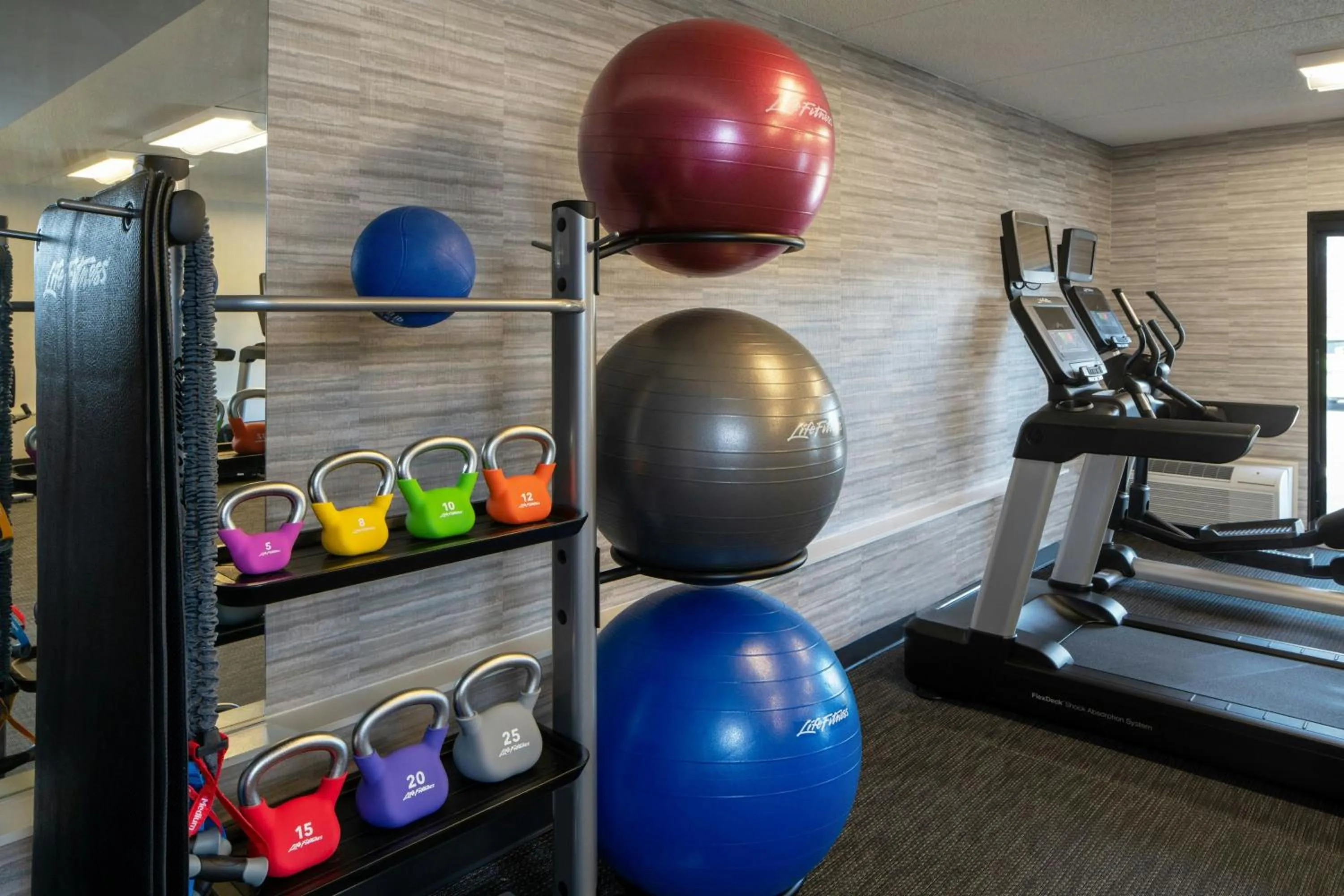 Fitness centre/facilities in Courtyard by Marriott Dulles Airport Herndon/Reston