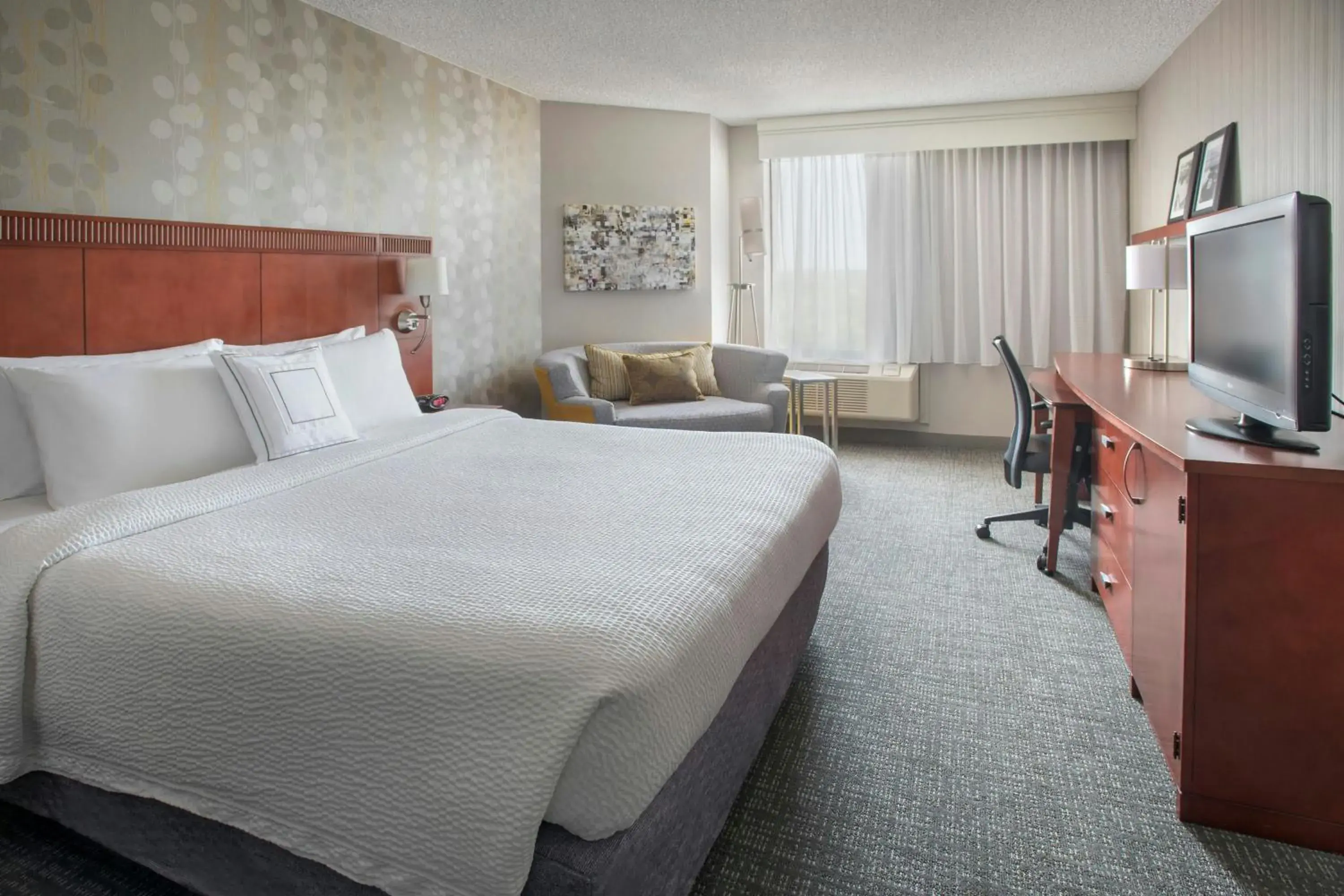 King Room in Courtyard Wilmington Downtown King Room in Courtyard Wilmington Downtown