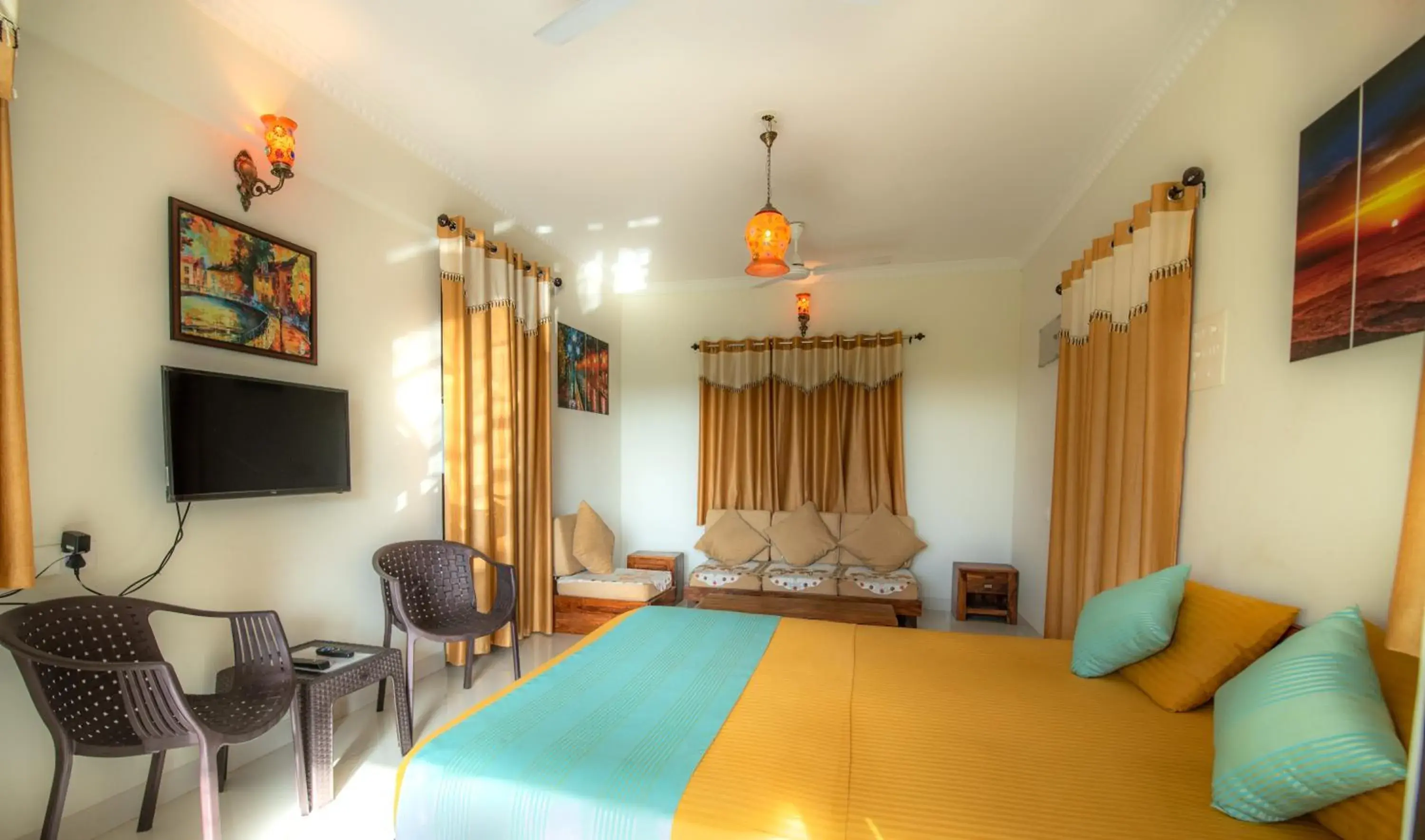 Bed in Monarch Suites Bed in Monarch Suites