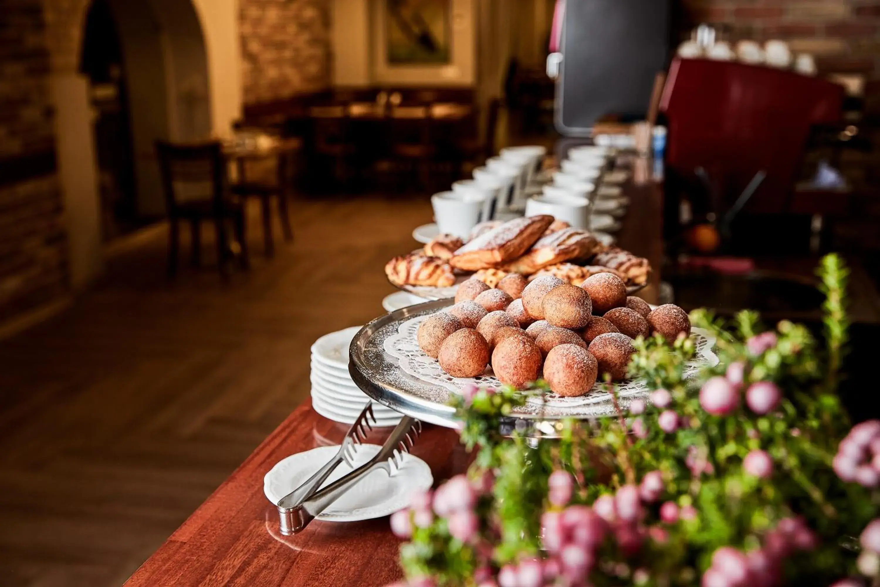 Breakfast in Ratonda Centrum Hotels Breakfast in Ratonda Centrum Hotels