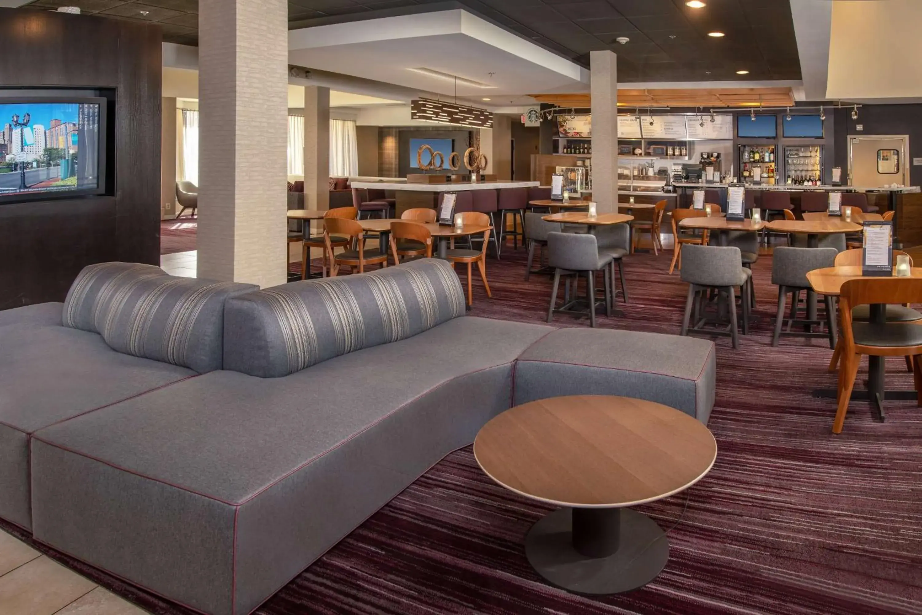 Restaurant/places to eat in Sonesta Select Newark Christiana Mall Restaurant/places to eat in Sonesta Select Newark Christiana Mall