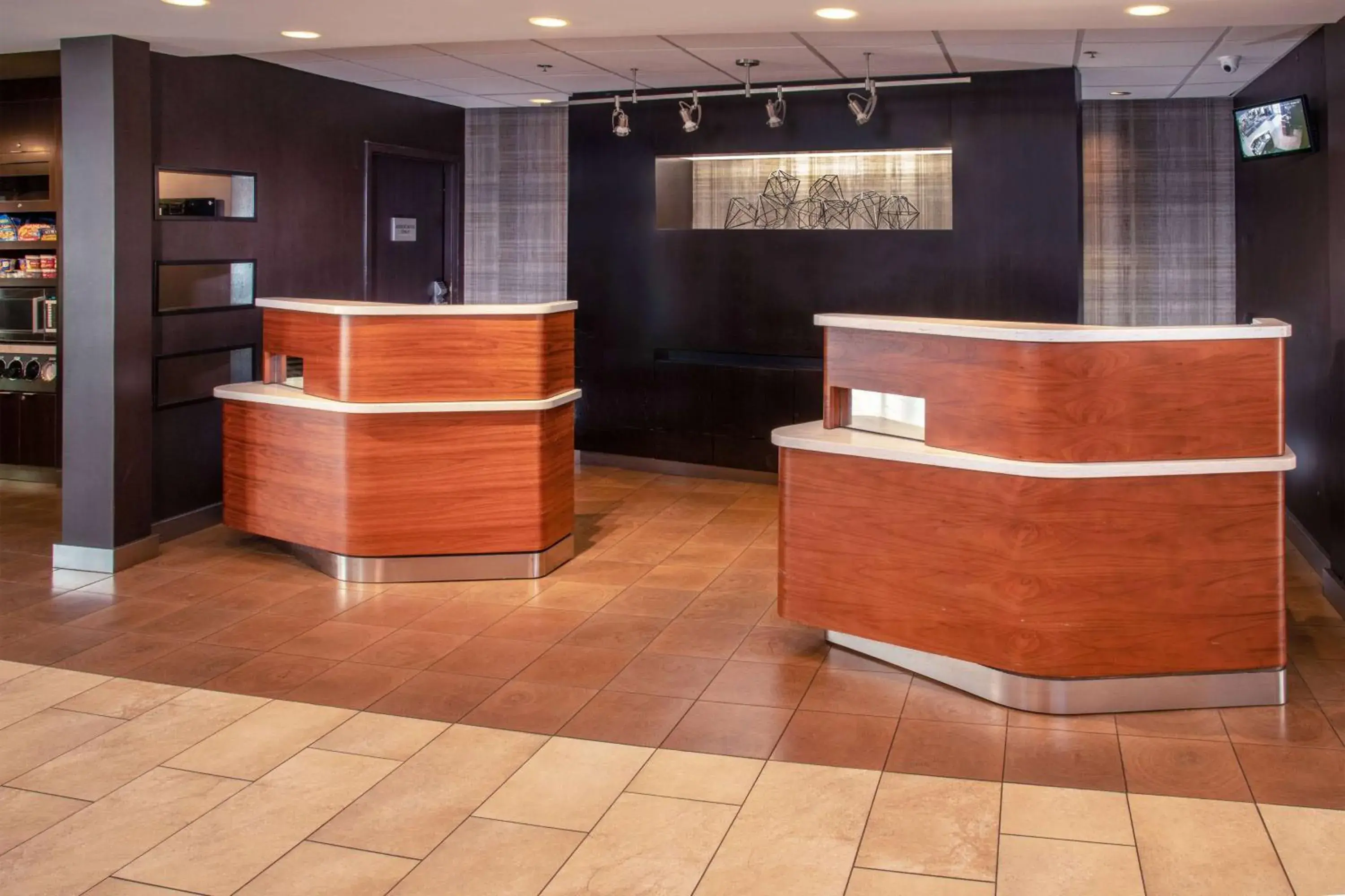 Lobby or reception in Sonesta Select Newark Christiana Mall Lobby or reception in Sonesta Select Newark Christiana Mall