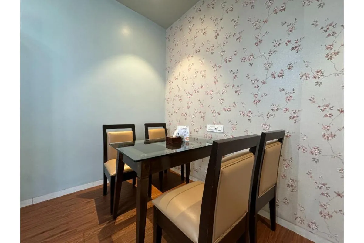 Hotel Sadhana Executive