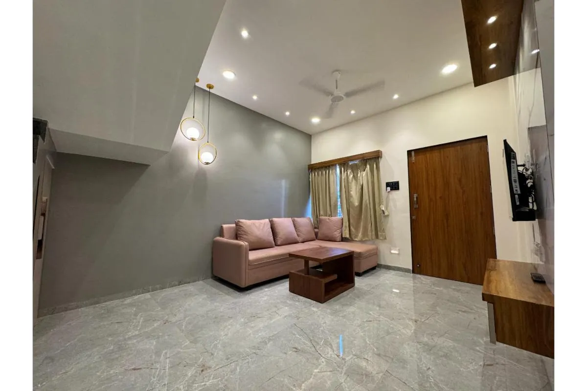 Hotel Sadhana Executive