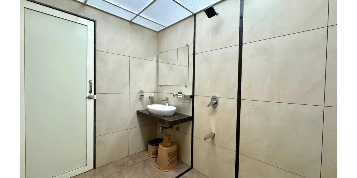 Hotel Sadhana Executive