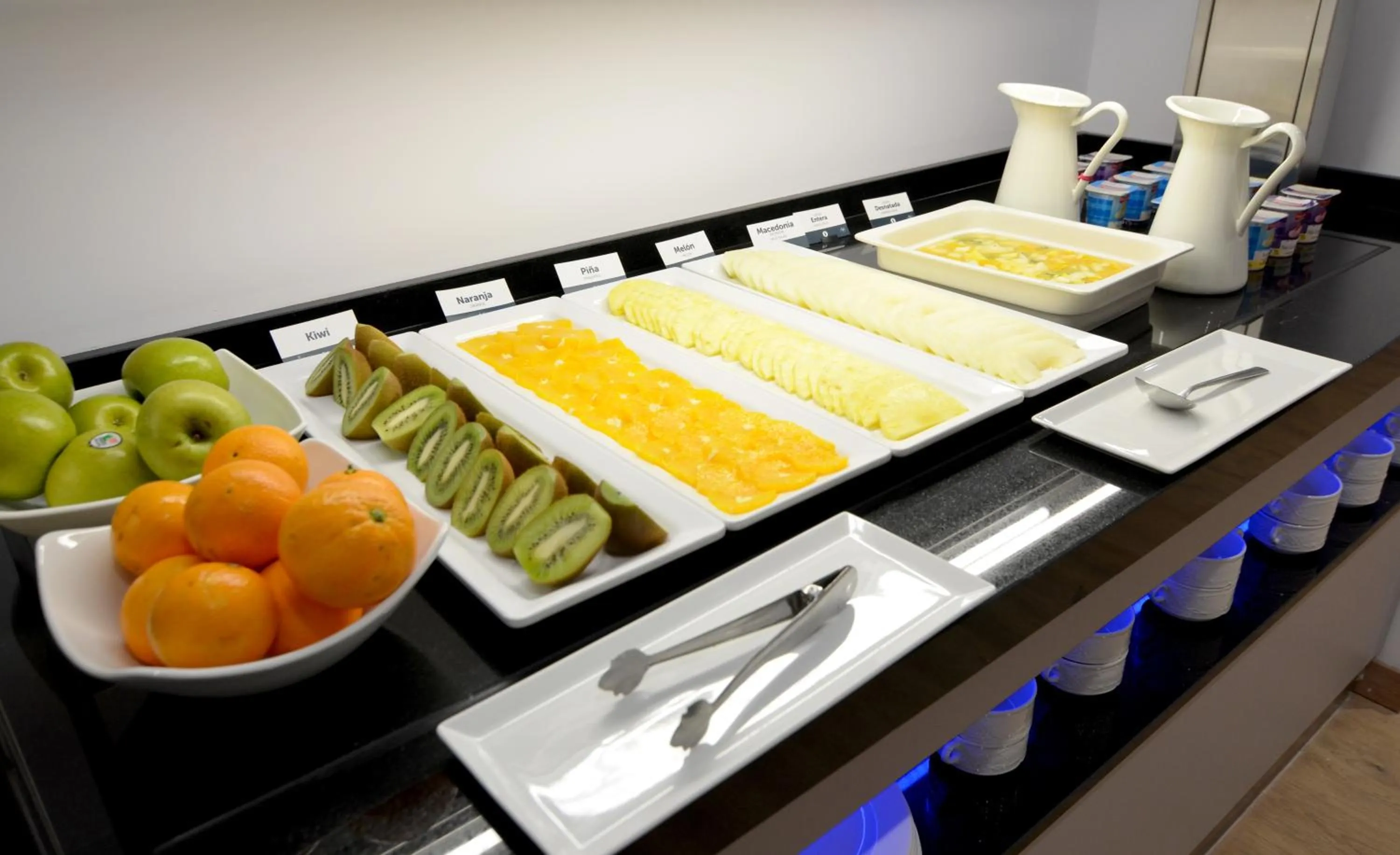 Buffet breakfast in UVE Marcenado