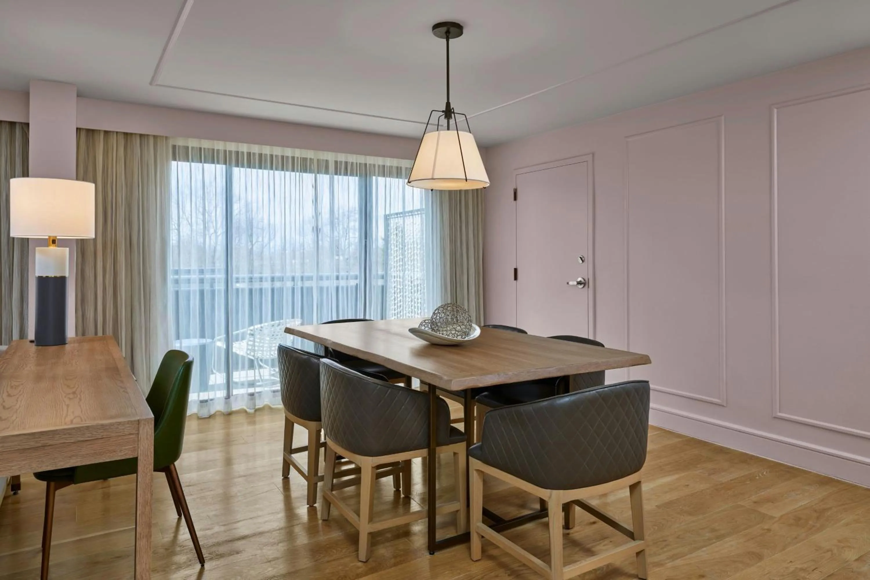 Photo of the whole room in Marriott Lexington Griffin Gate Golf Resort & Spa