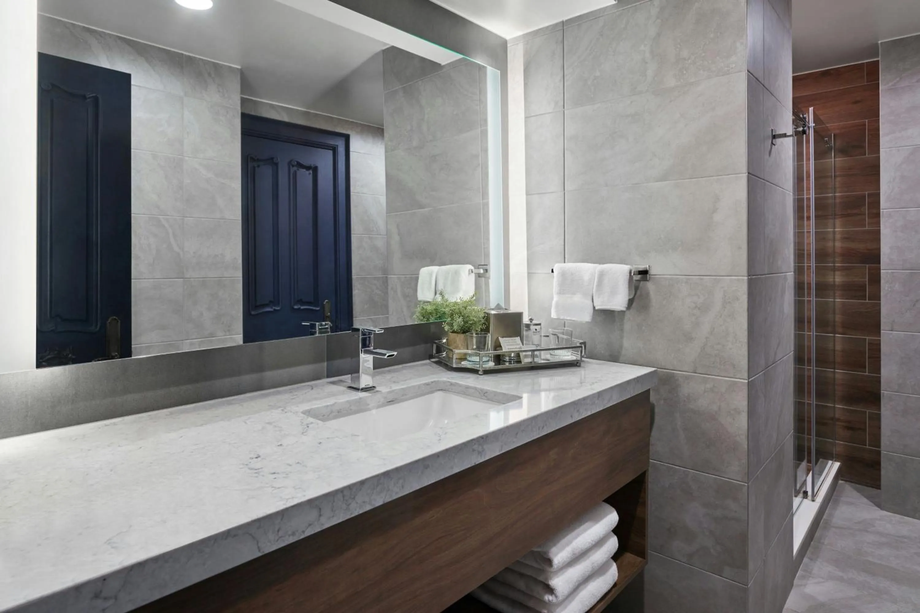 Bathroom in Marriott Lexington Griffin Gate Golf Resort & Spa