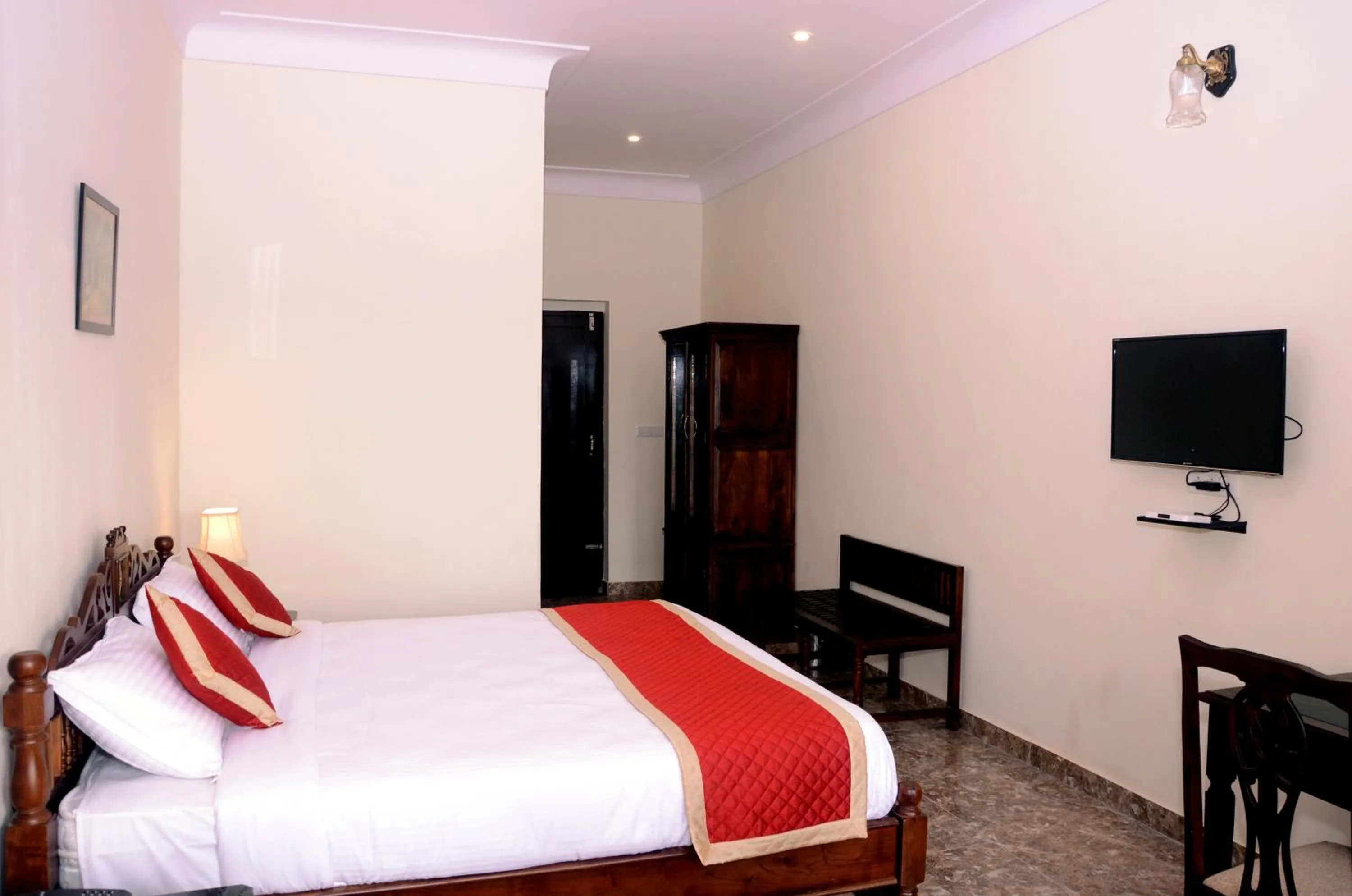 Bedroom, Bed in Moti Mahal - A Heritage Haveli