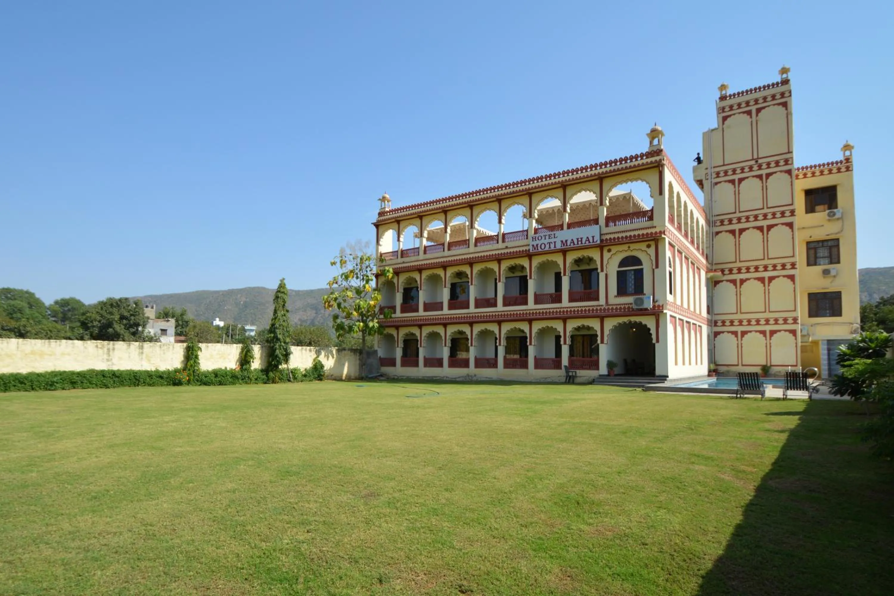 Garden view in Moti Mahal - A Heritage Haveli