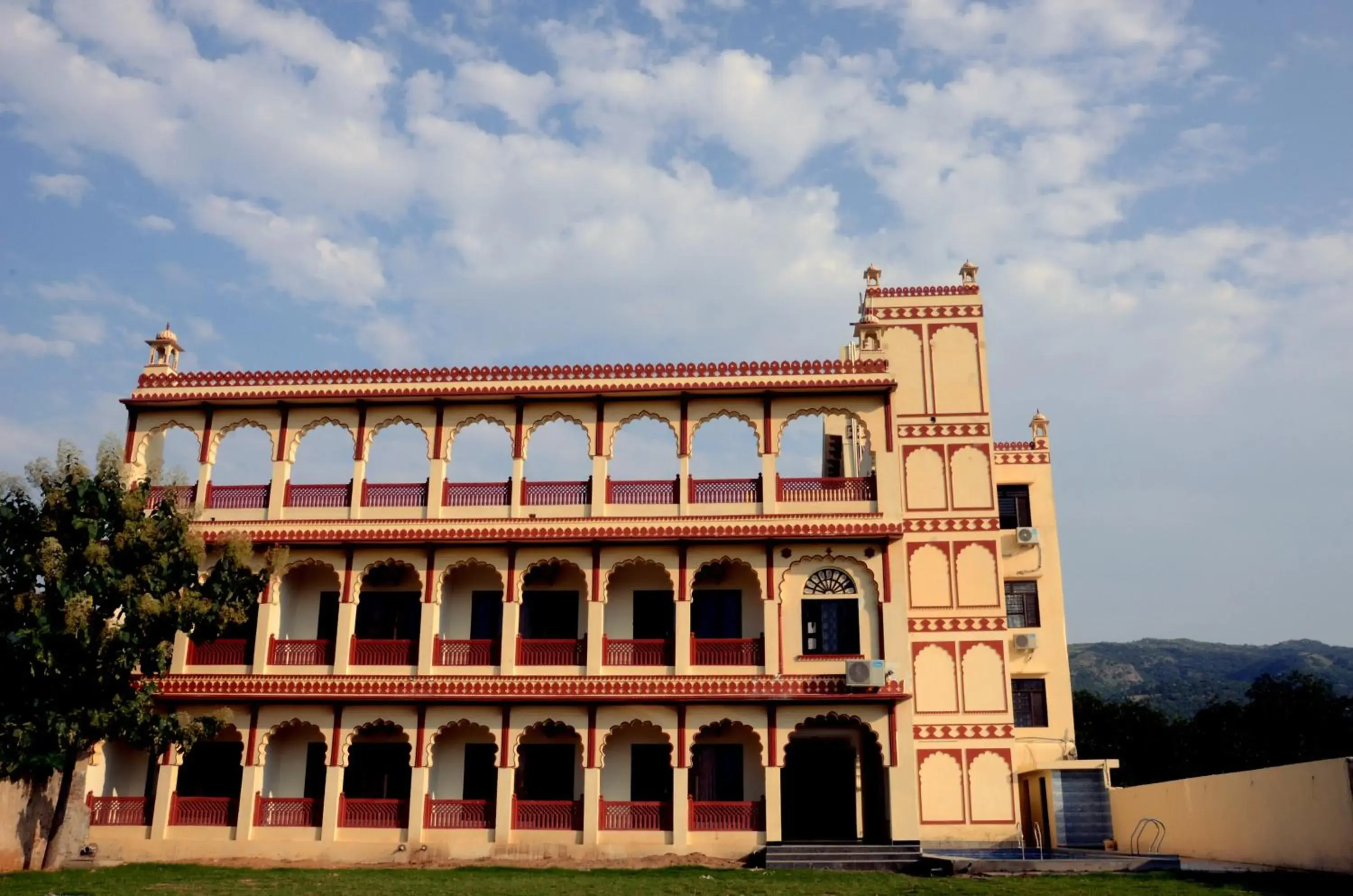 Property building in Moti Mahal - A Heritage Haveli Property building in Moti Mahal - A Heritage Haveli