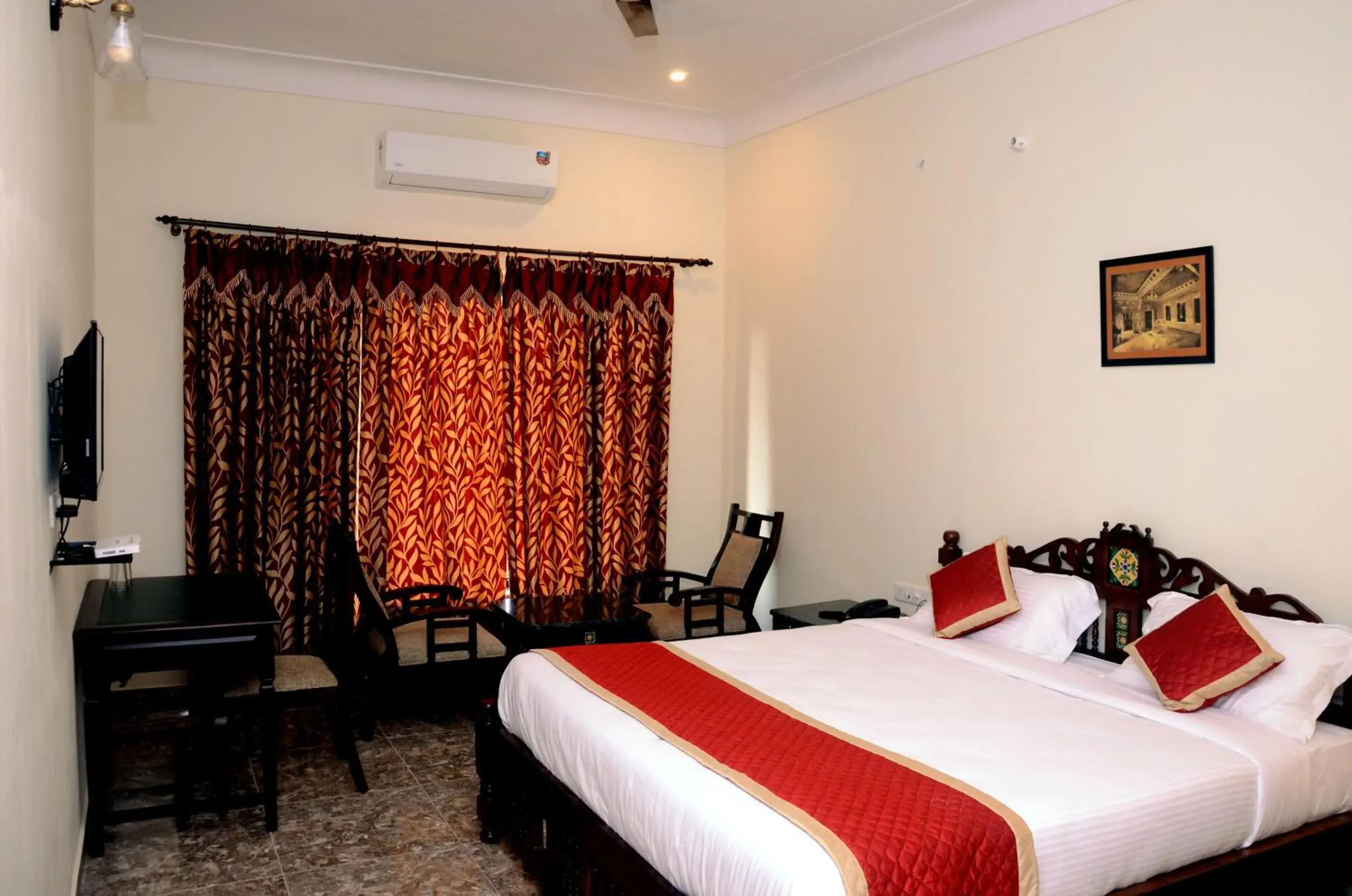 Double Room with Lake View in Moti Mahal - A Heritage Haveli Double Room with Lake View in Moti Mahal - A Heritage Haveli