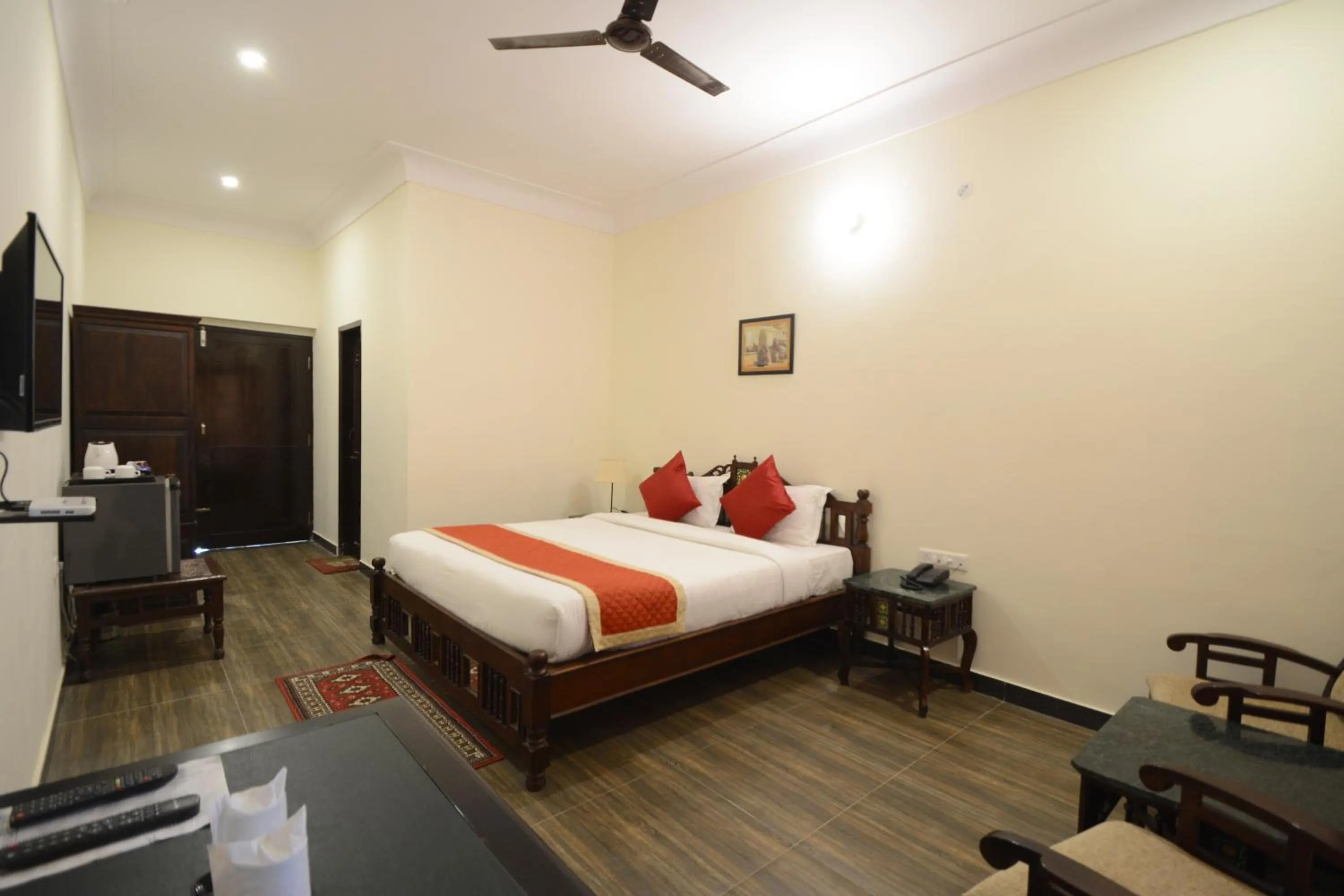 Bedroom, Bed in Moti Mahal - A Heritage Haveli