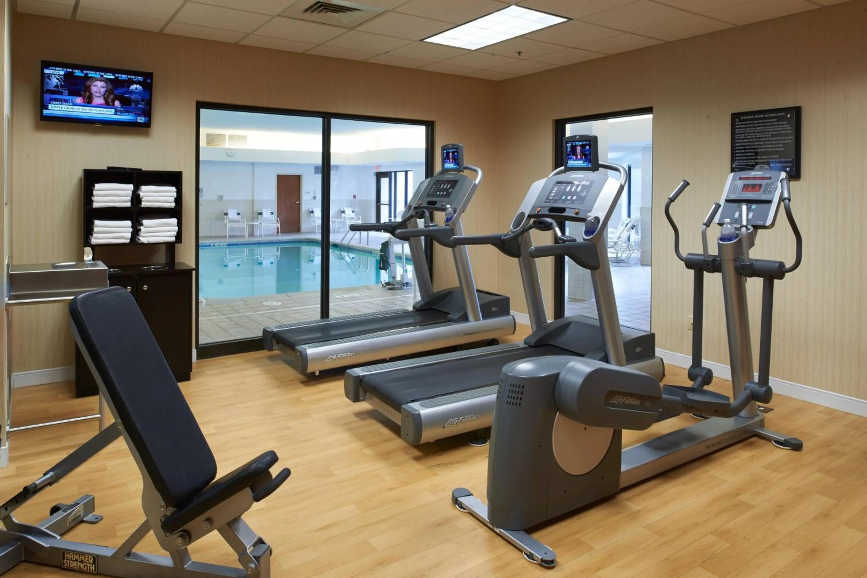 Fitness centre/facilities in Courtyard Kansas City Overland Park / Convention Center