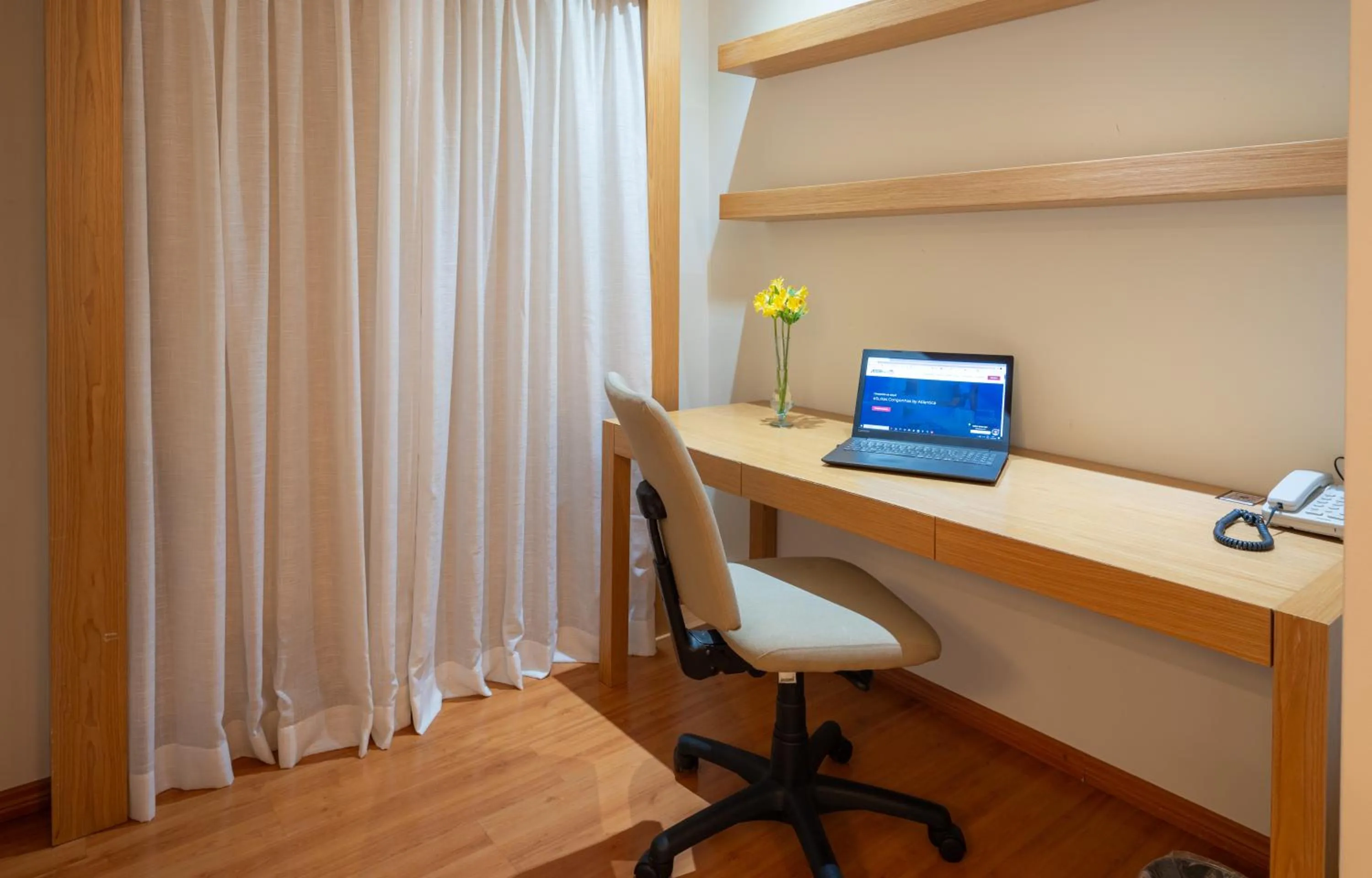 TV and multimedia in eSuítes Congonhas by Atlantica