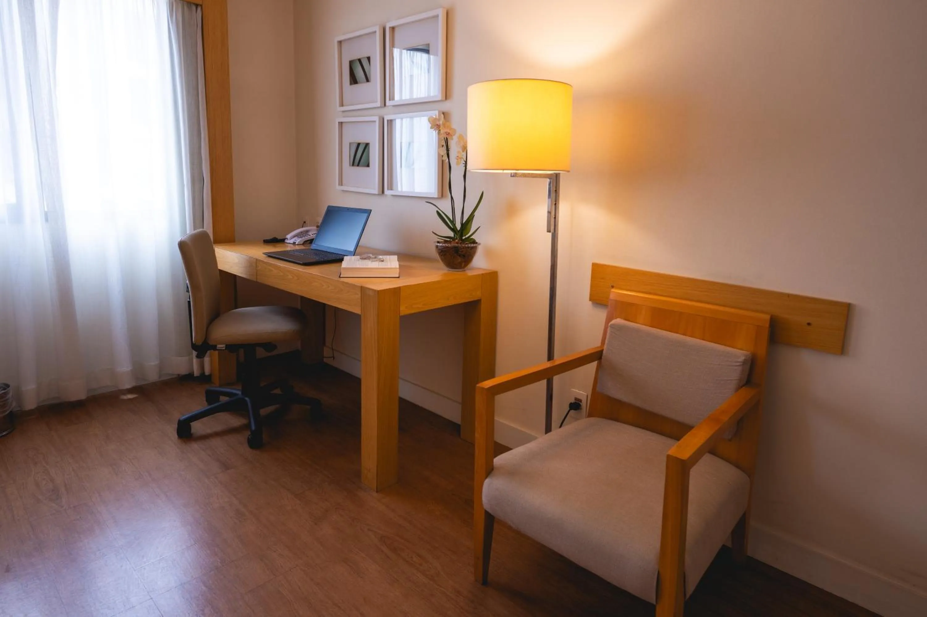 hair dresser in eSuítes Congonhas by Atlantica