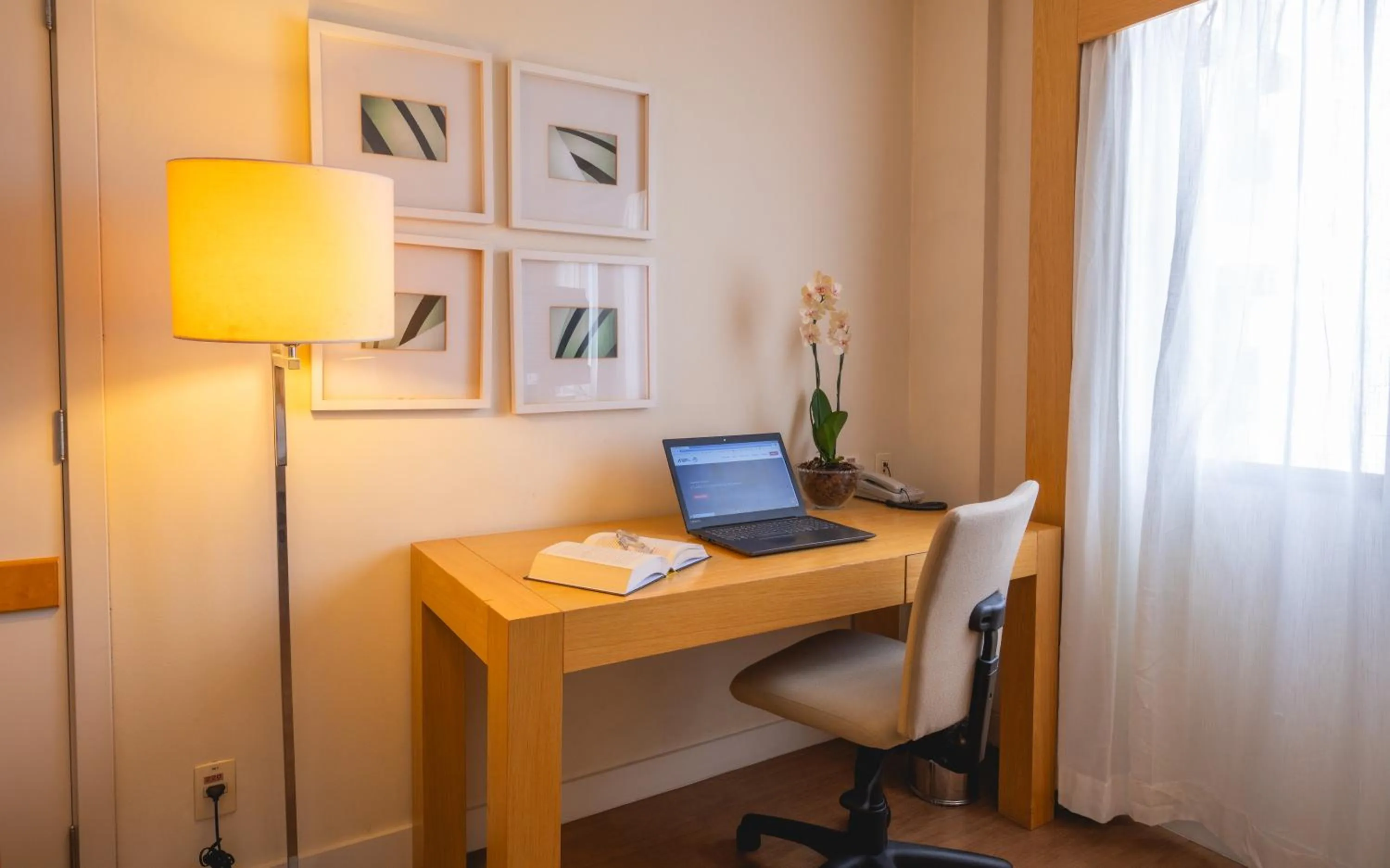 hair dresser in eSuítes Congonhas by Atlantica