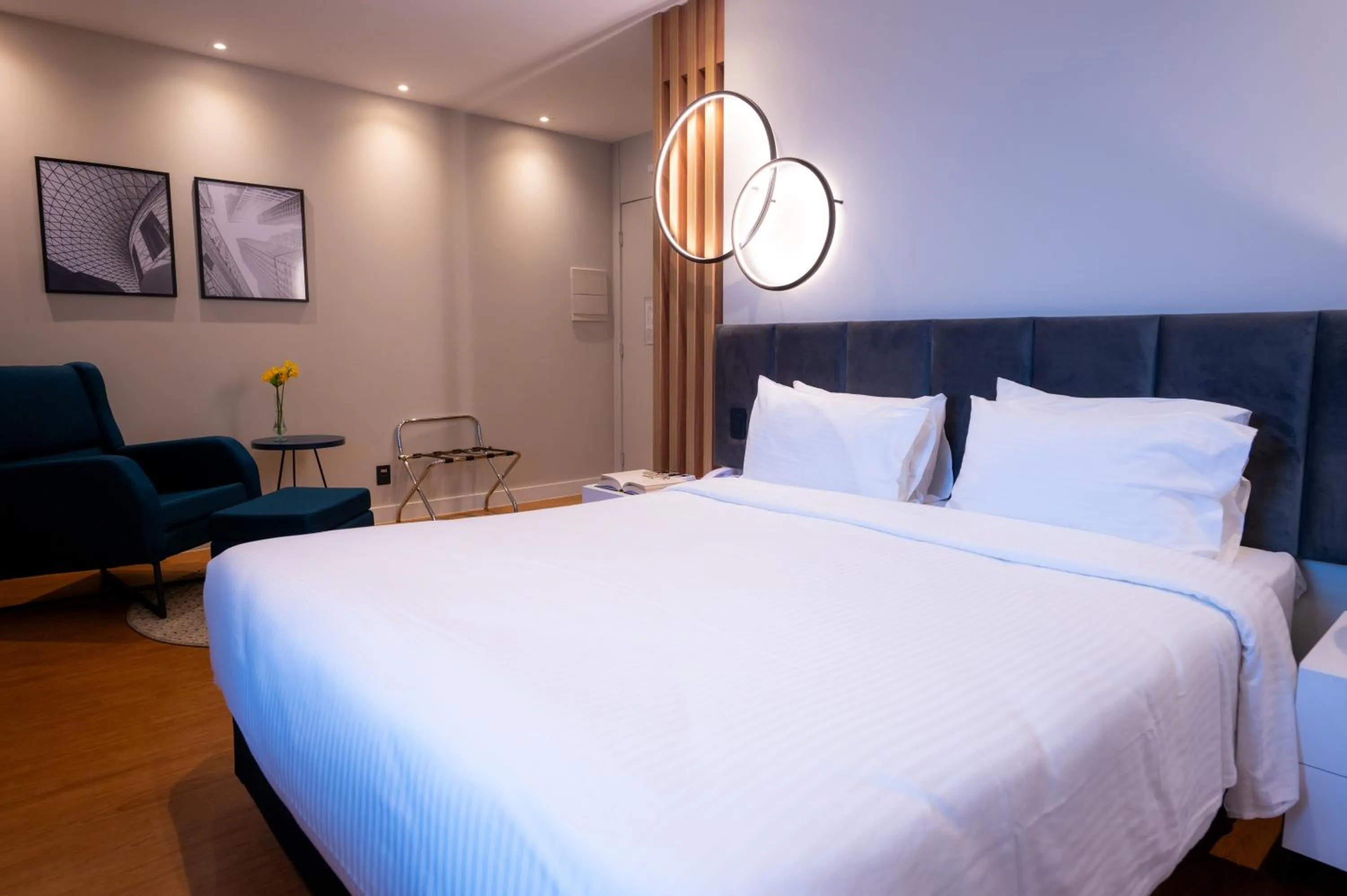 Bed in eSuítes Congonhas by Atlantica