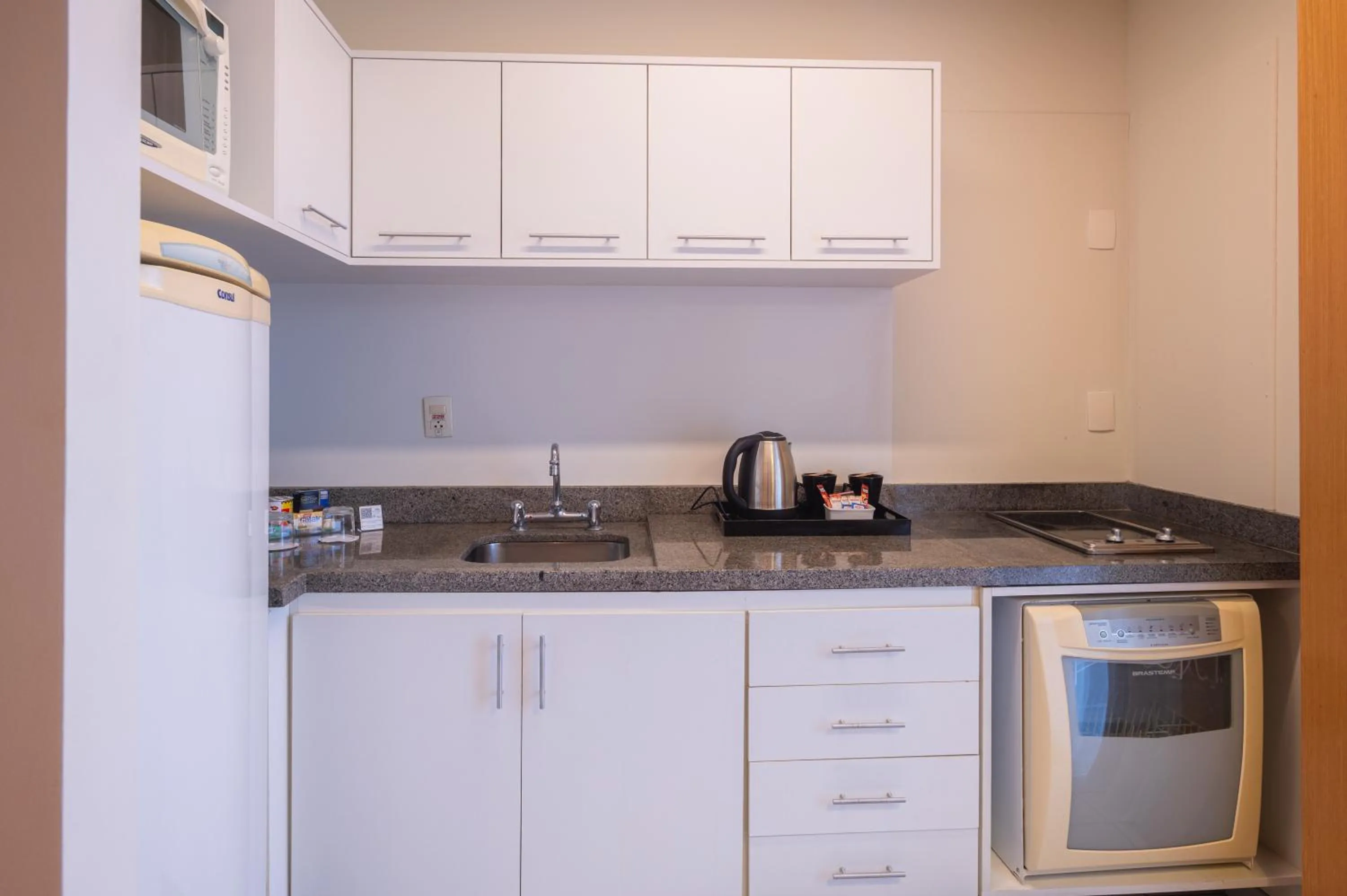 Coffee/tea facilities in eSuítes Congonhas by Atlantica