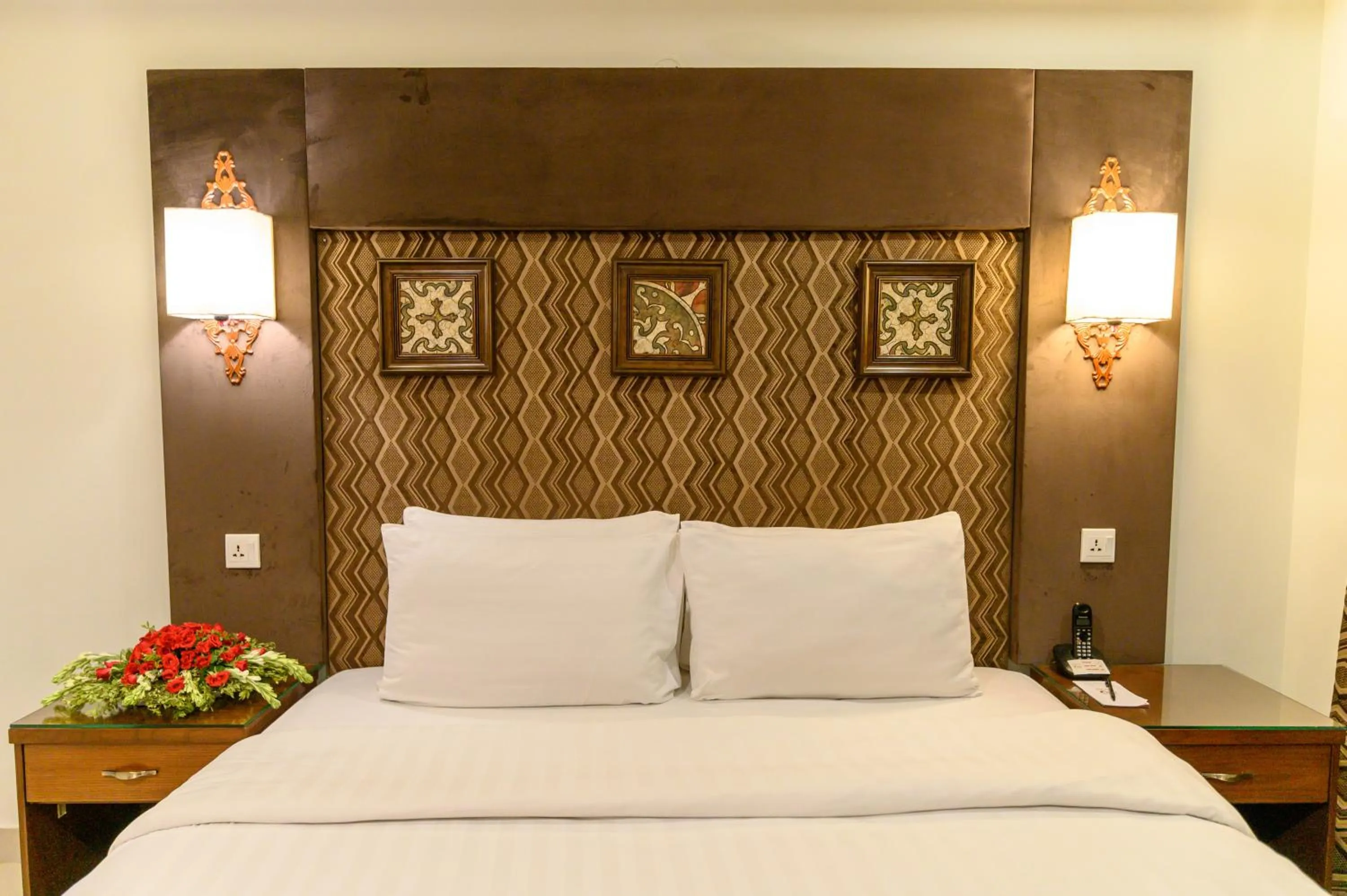 Bedroom, Bed in Hotel One Jinnah, Islamabad