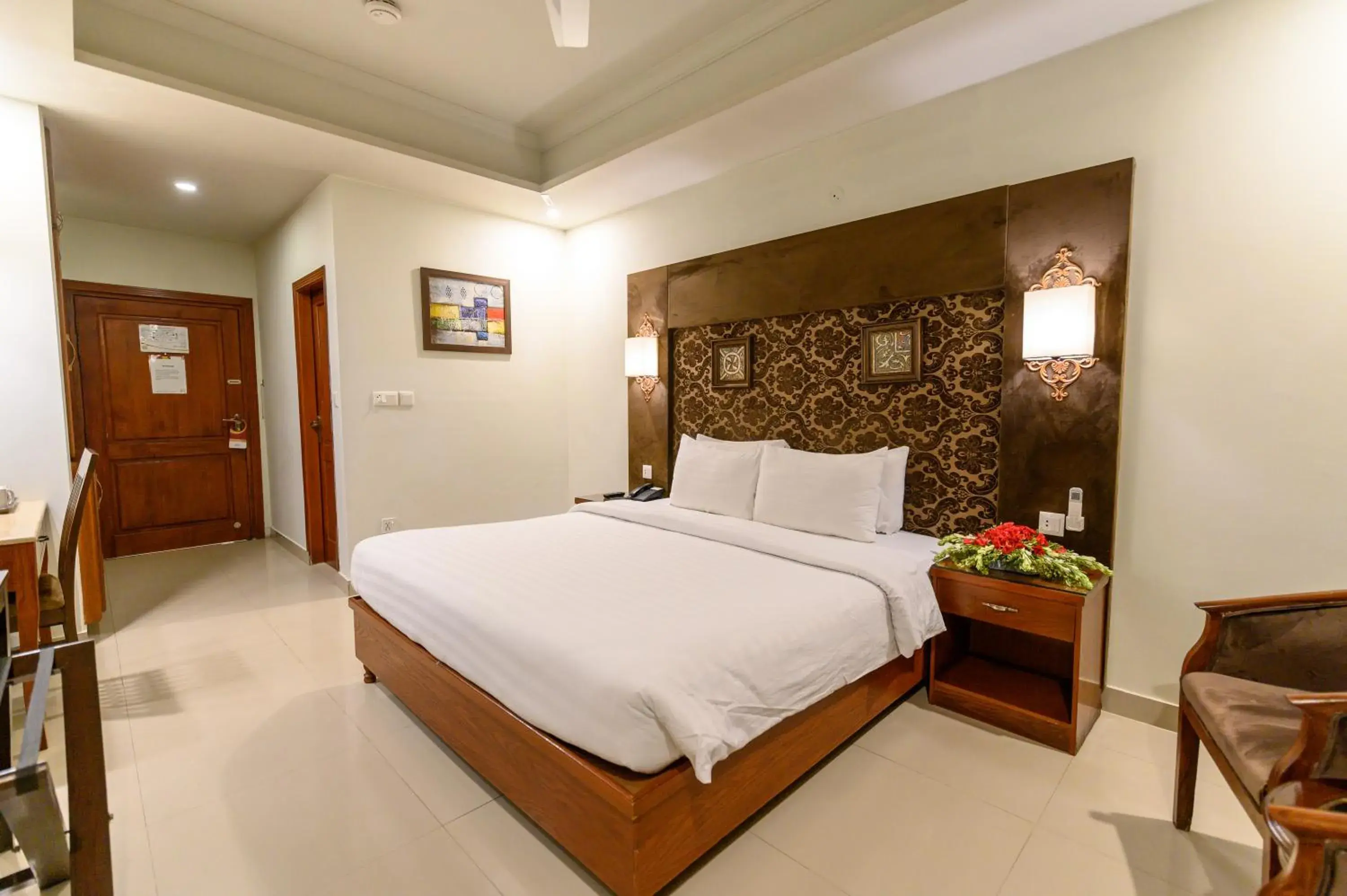 Bedroom, Bed in Hotel One Jinnah, Islamabad Bedroom, Bed in Hotel One Jinnah, Islamabad