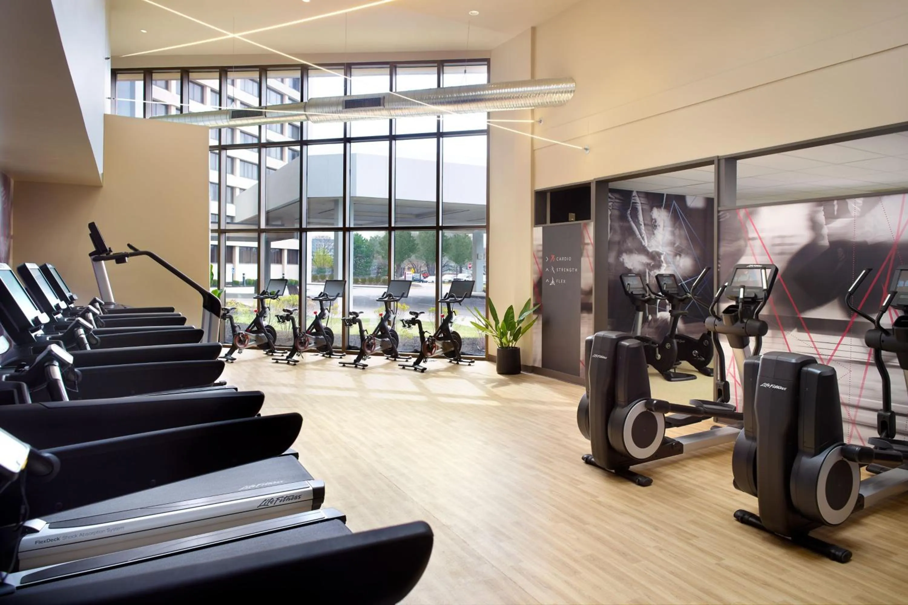 Fitness centre/facilities in Marriott Kansas City Overland Park