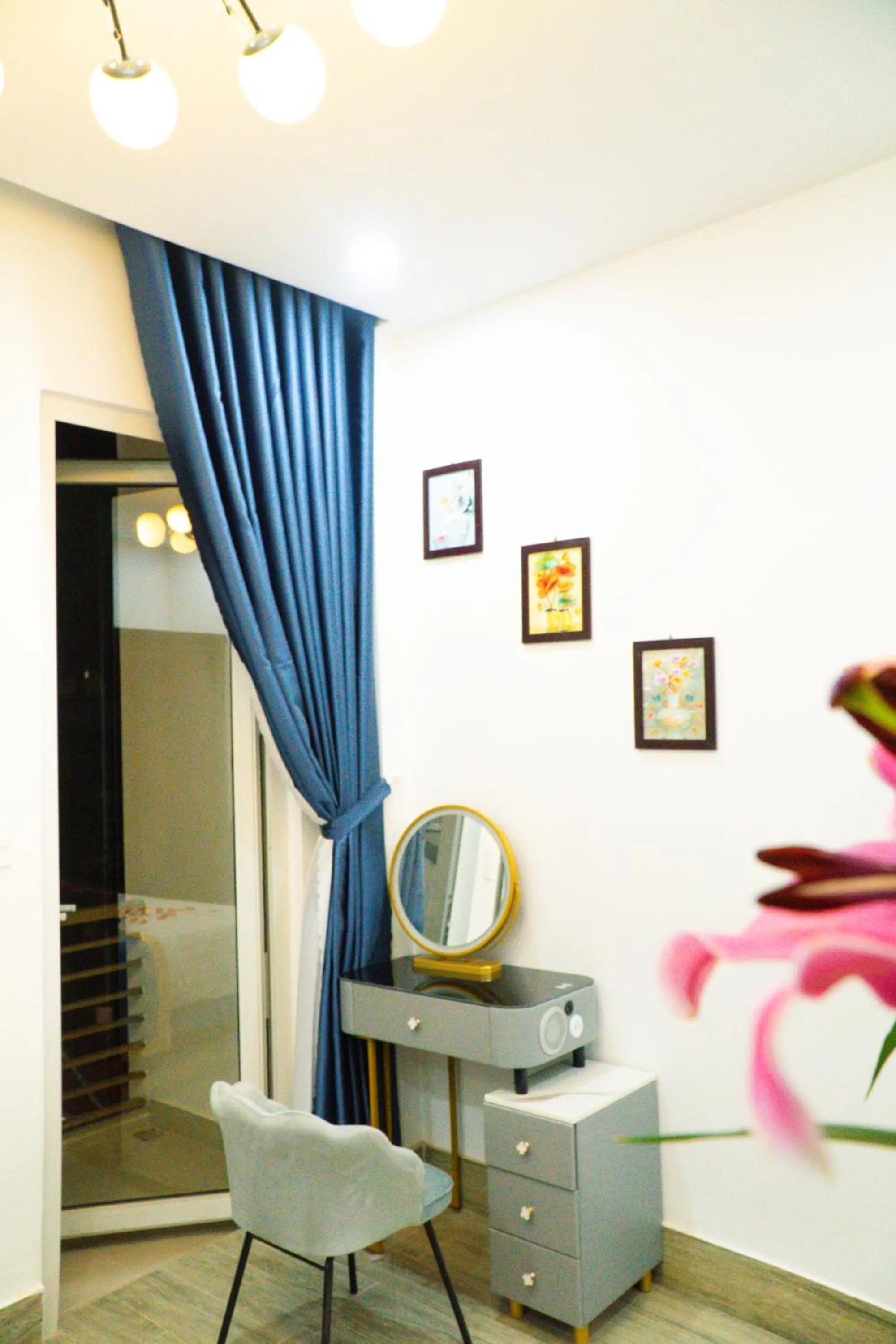 Seating area in Huong Mai Hotel