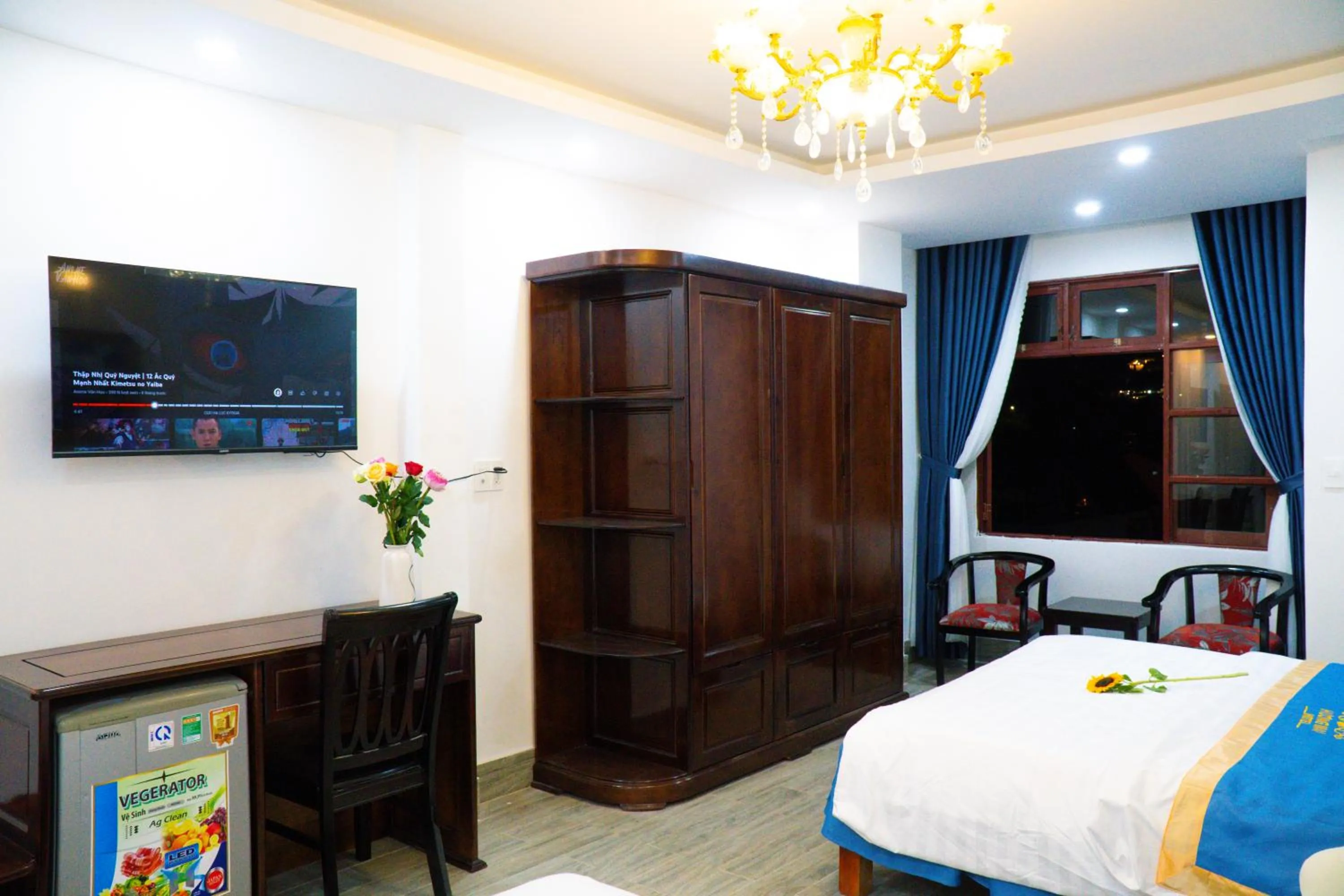 Photo of the whole room, Bed in Huong Mai Hotel