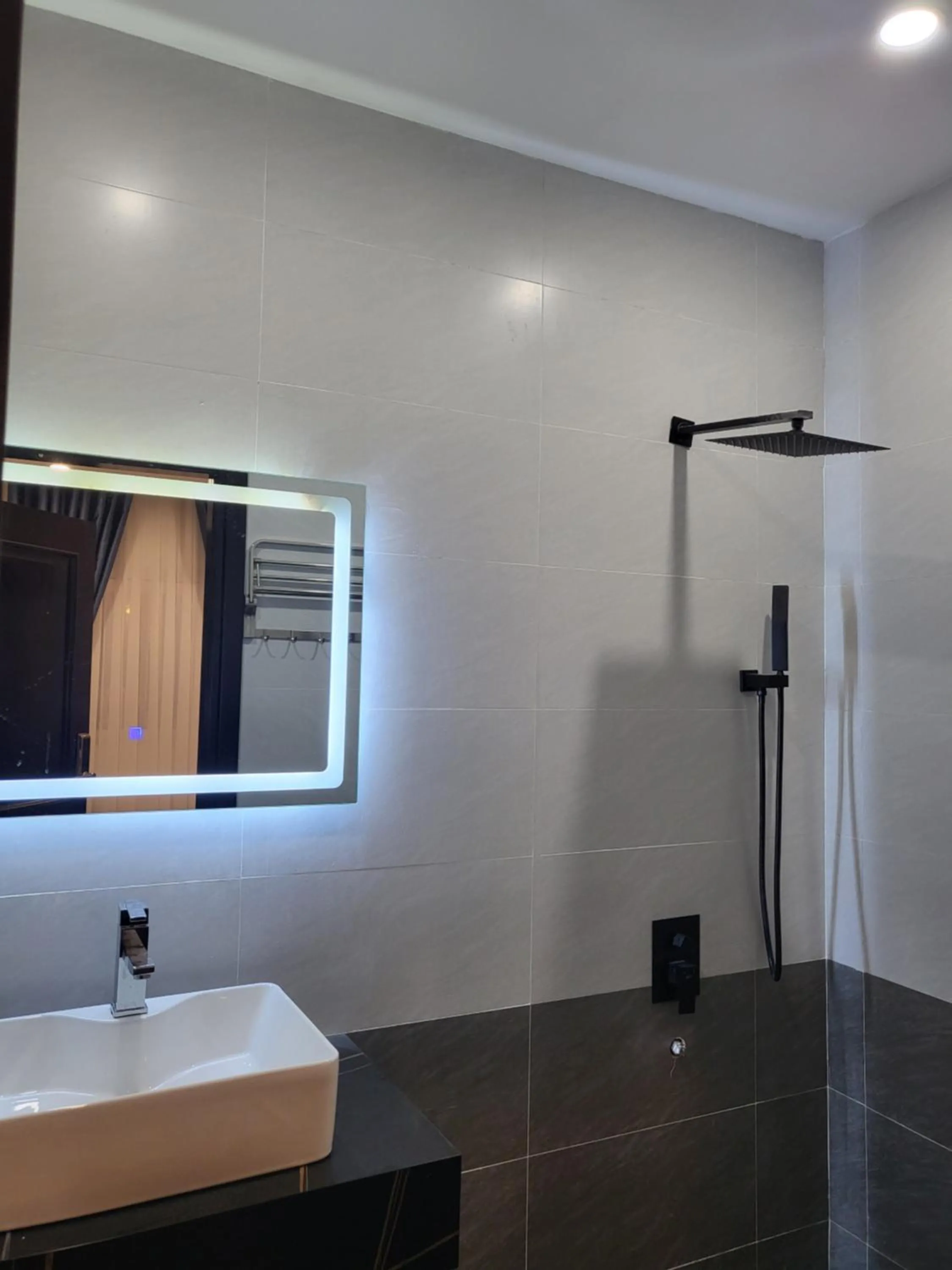 Shower in Huong Mai Hotel