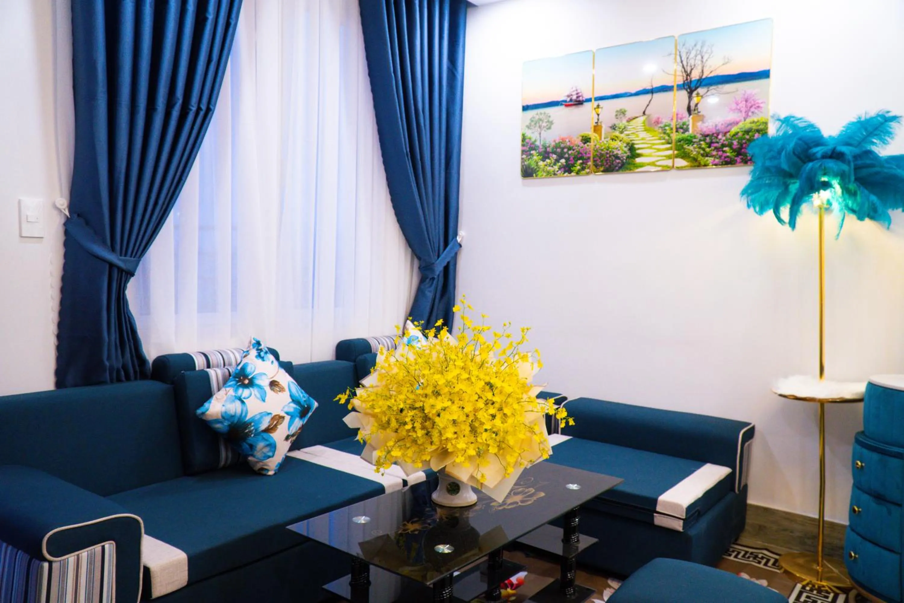 Living room in Huong Mai Hotel