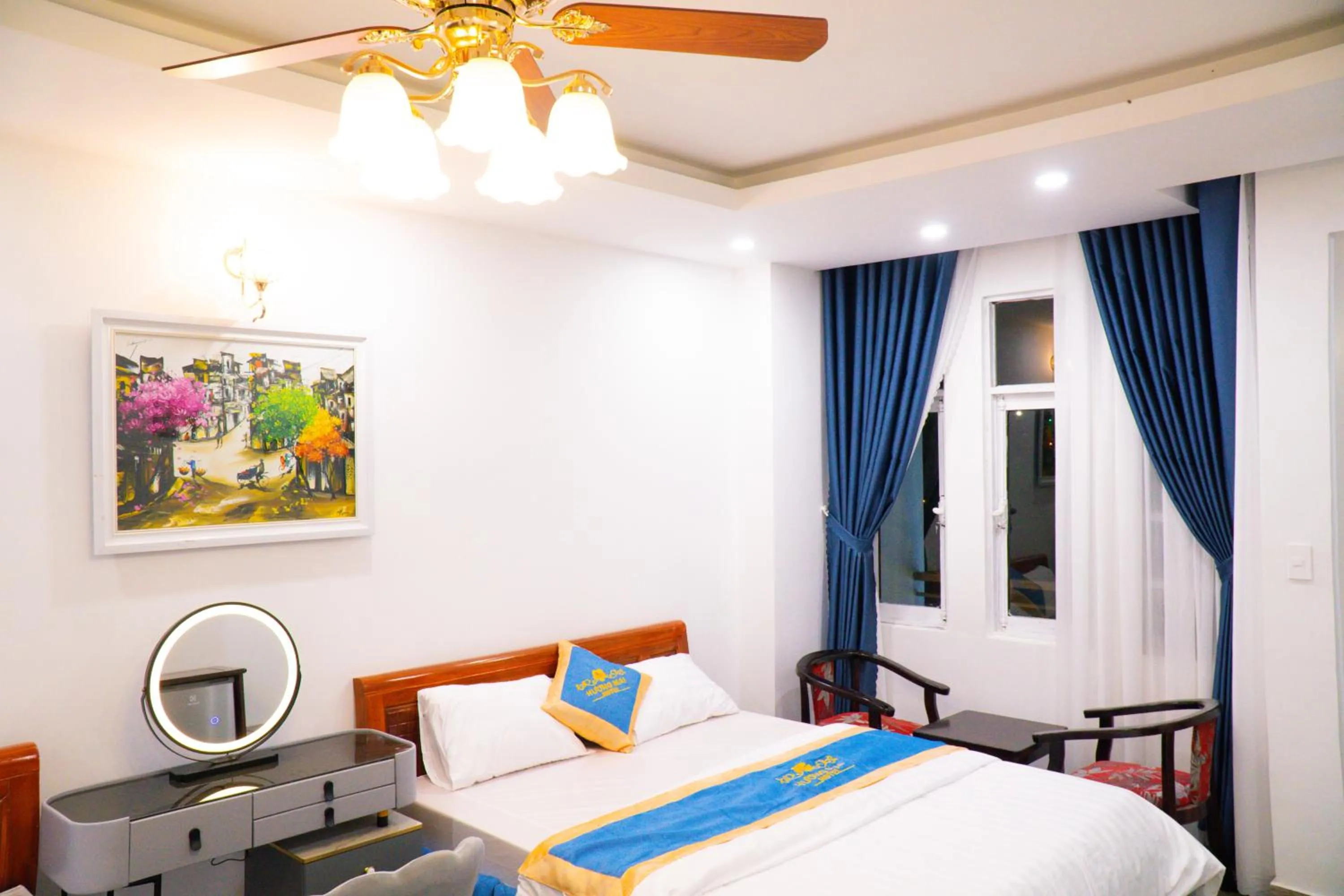 Photo of the whole room, Bed in Huong Mai Hotel