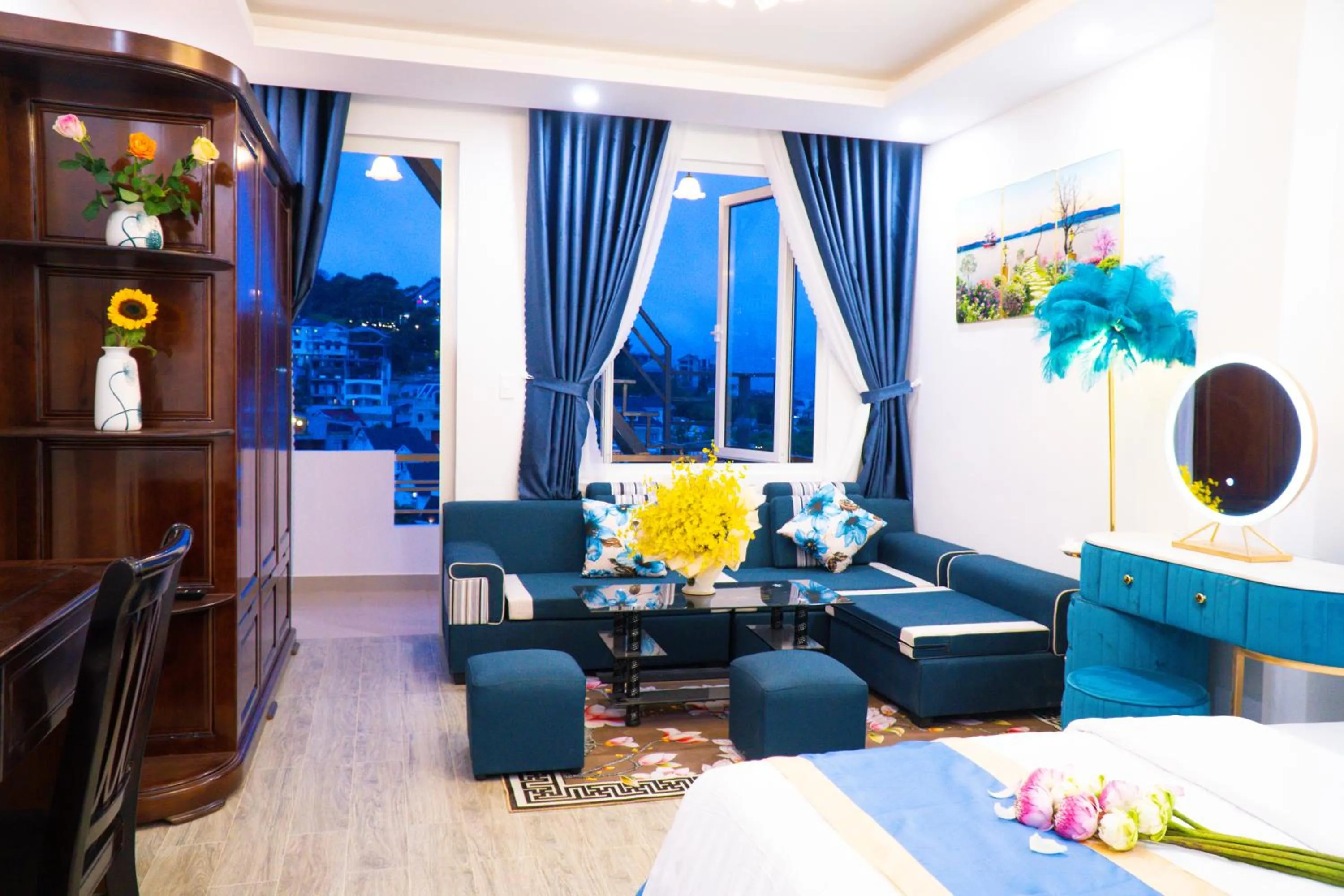 Seating area in Huong Mai Hotel
