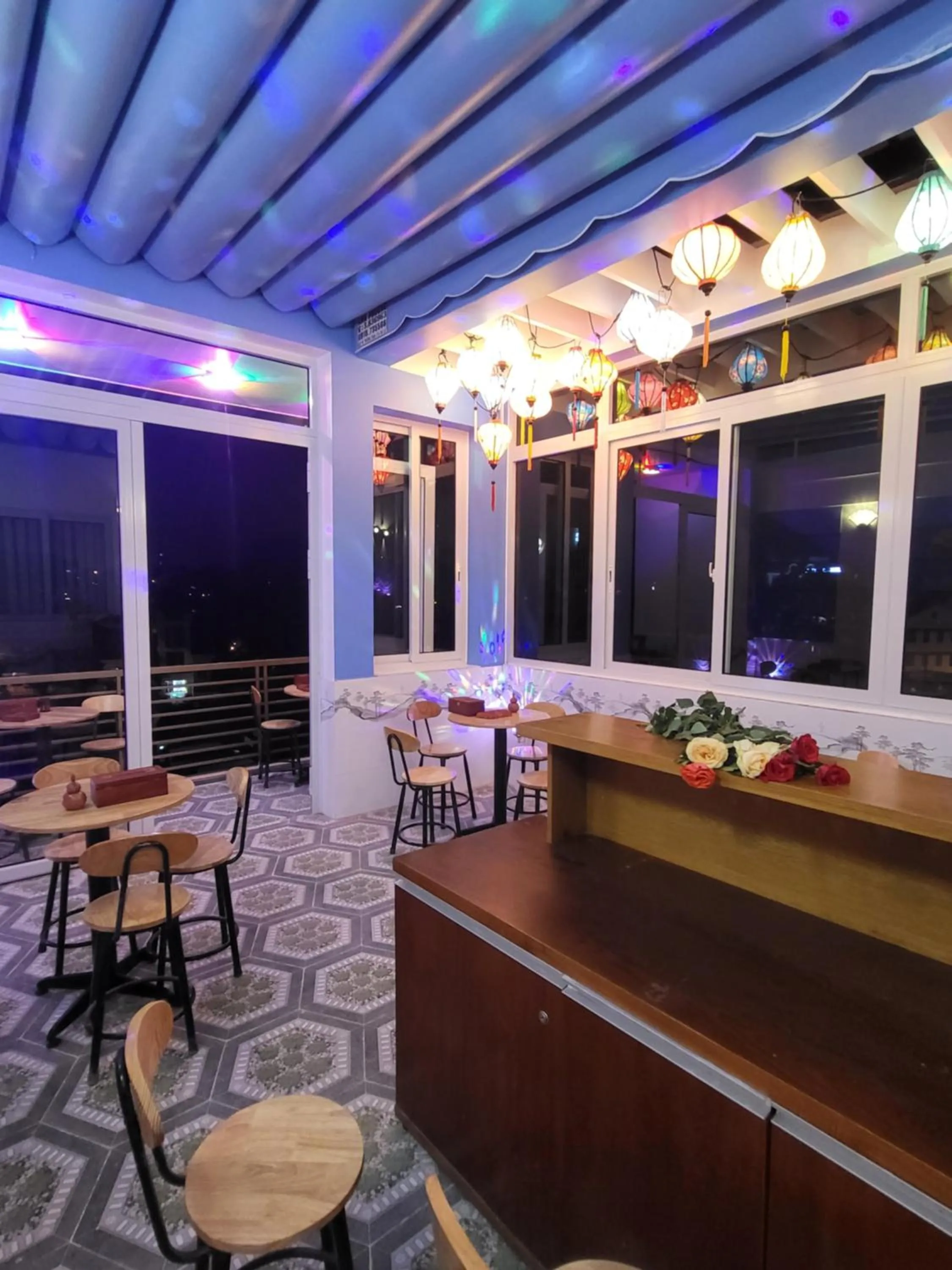 Food and drinks in Huong Mai Hotel