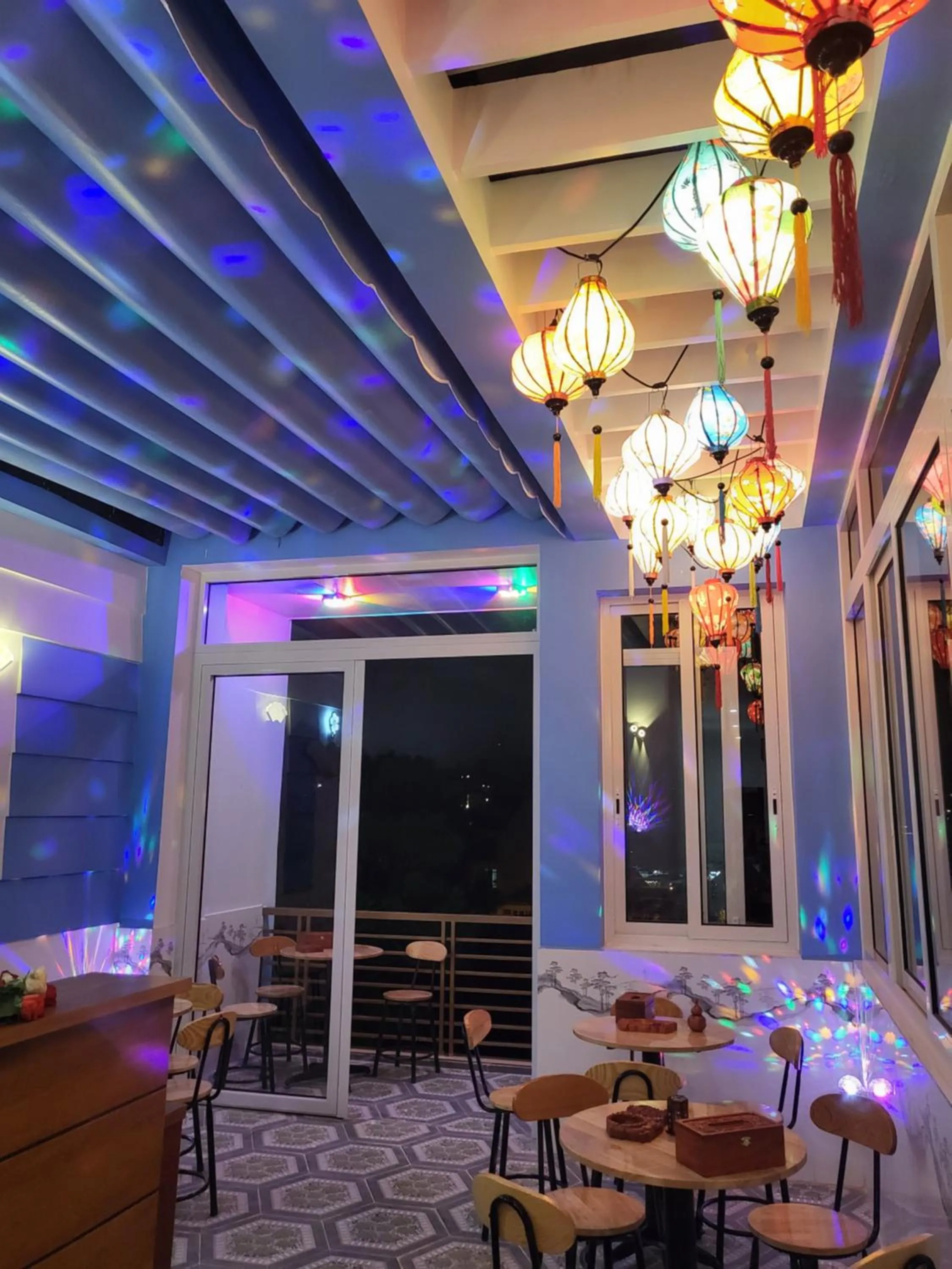 Seating area in Huong Mai Hotel
