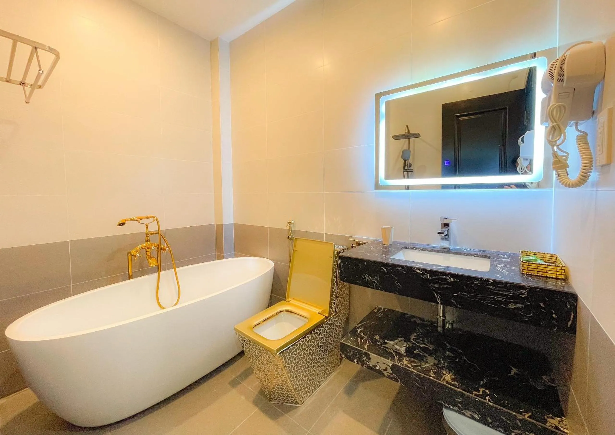 Toilet in Huong Mai Hotel