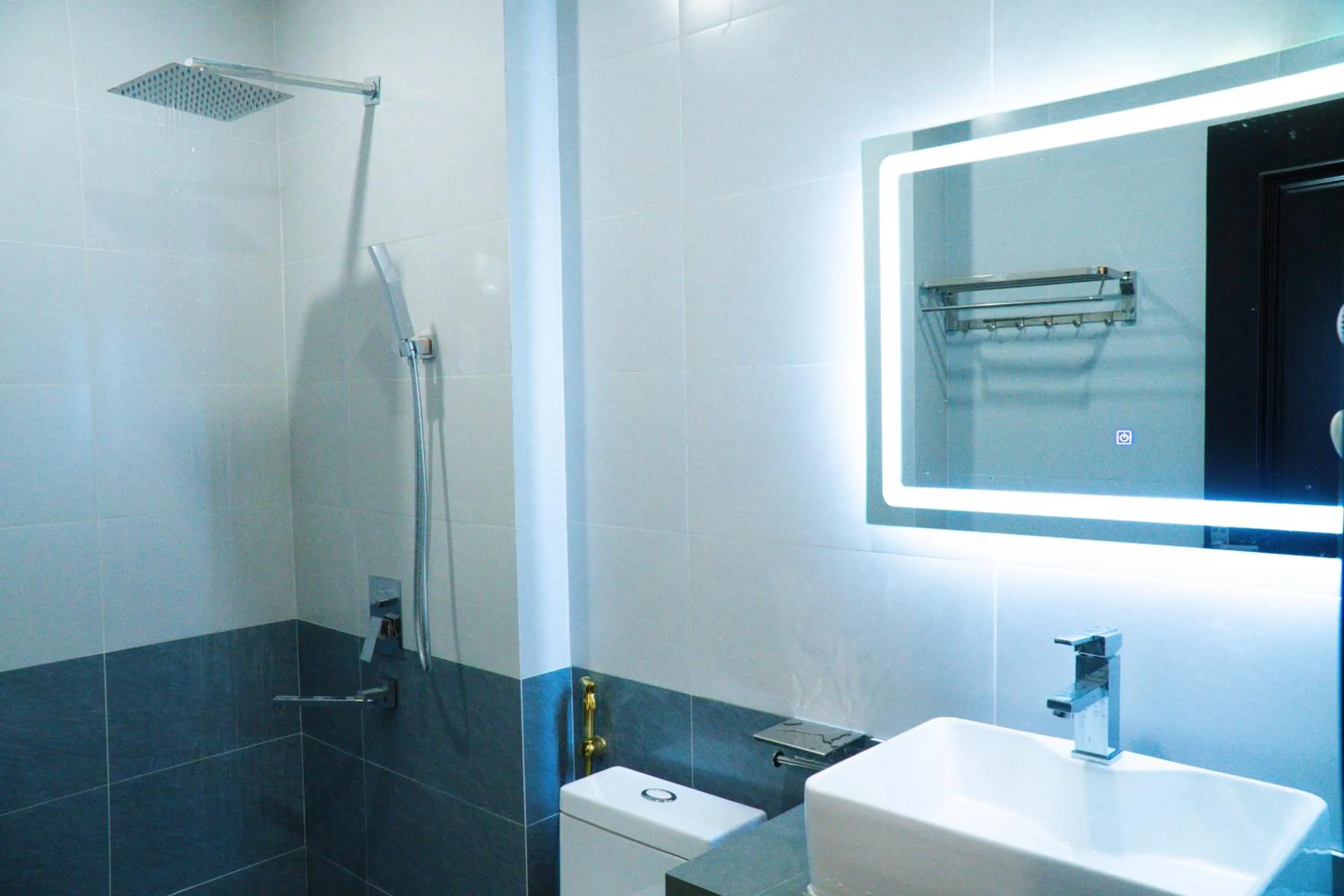 Bathroom in Huong Mai Hotel