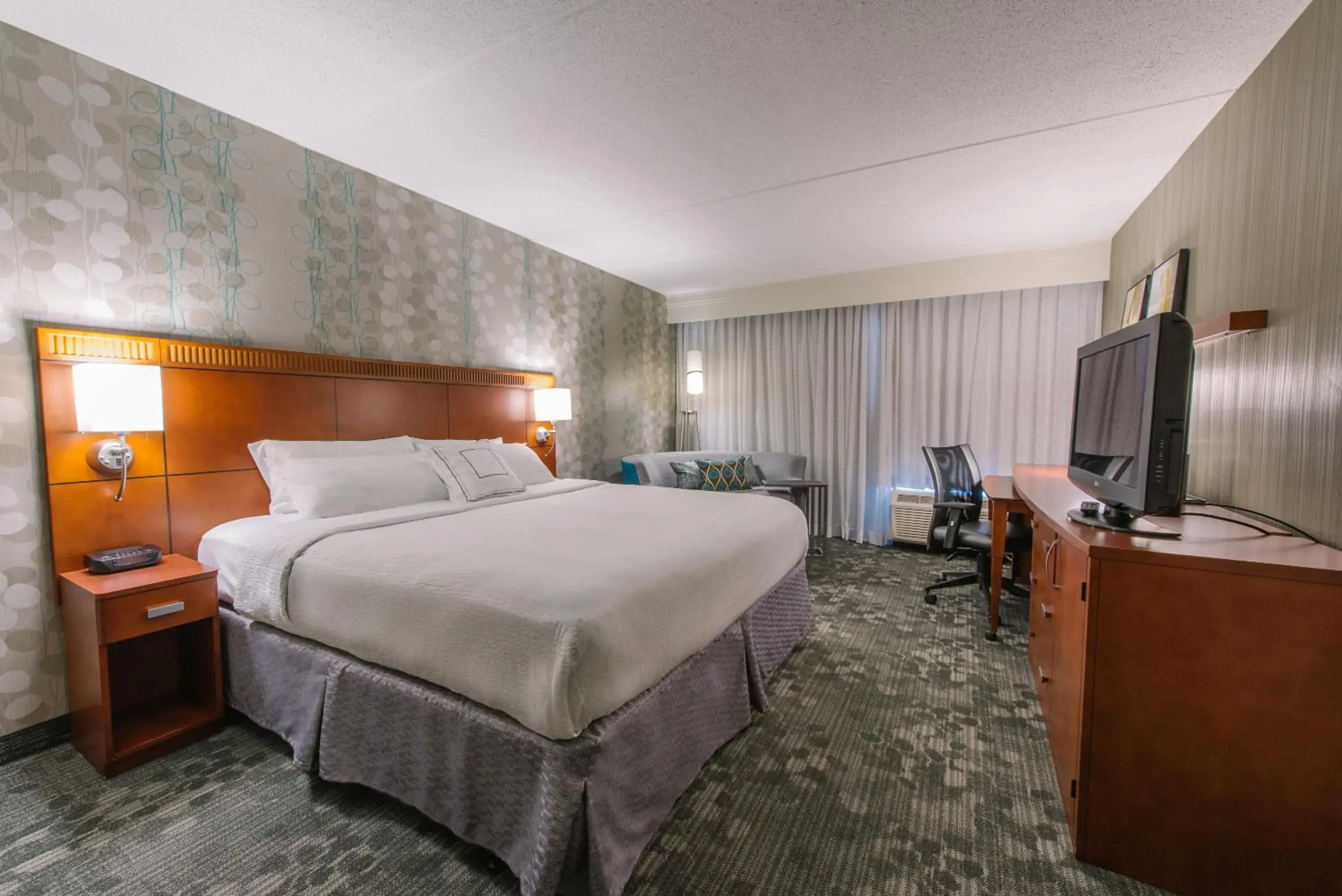 King Room in Courtyard by Marriott Nashua King Room in Courtyard by Marriott Nashua