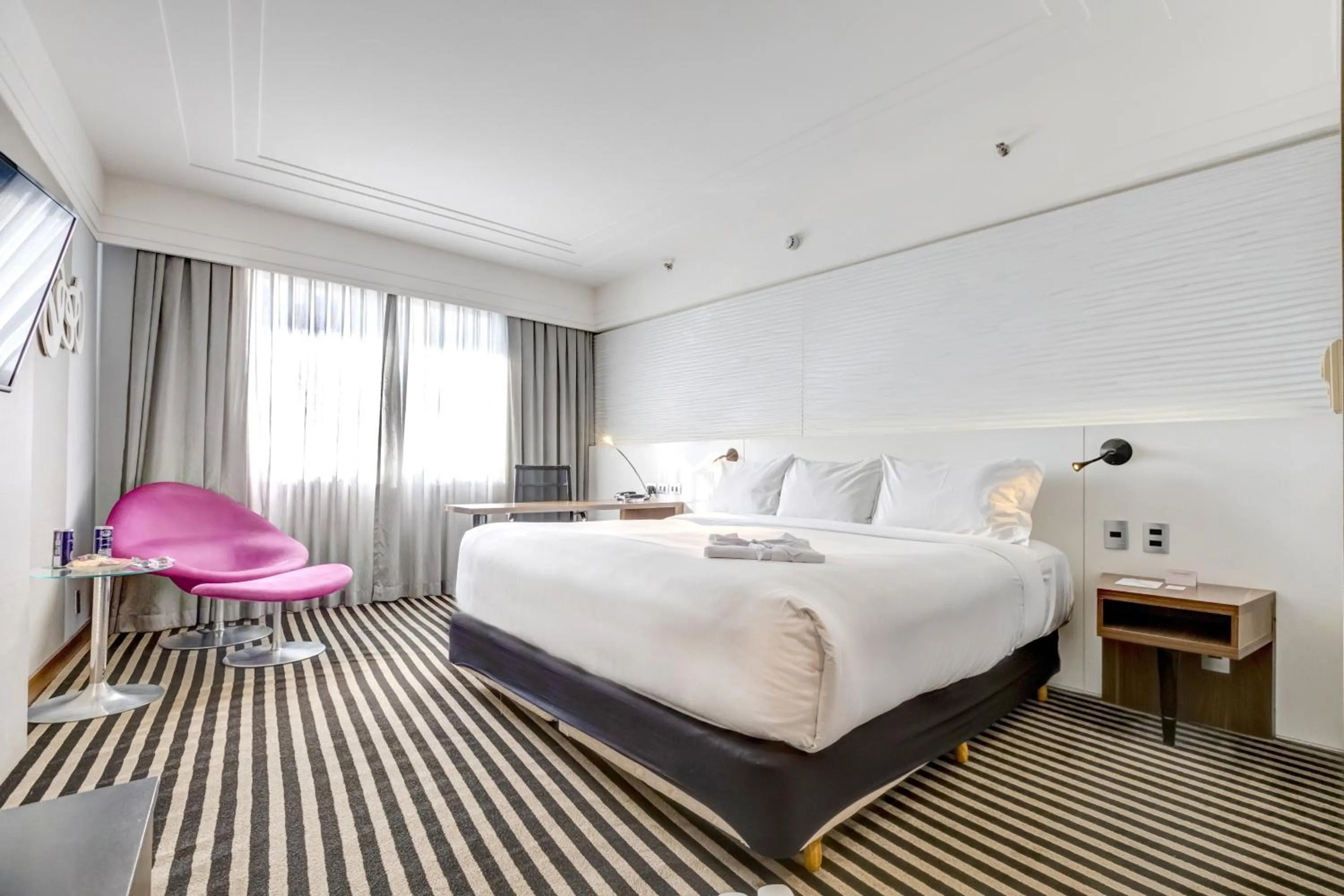 Bedroom, Bed in Radisson Alphaville