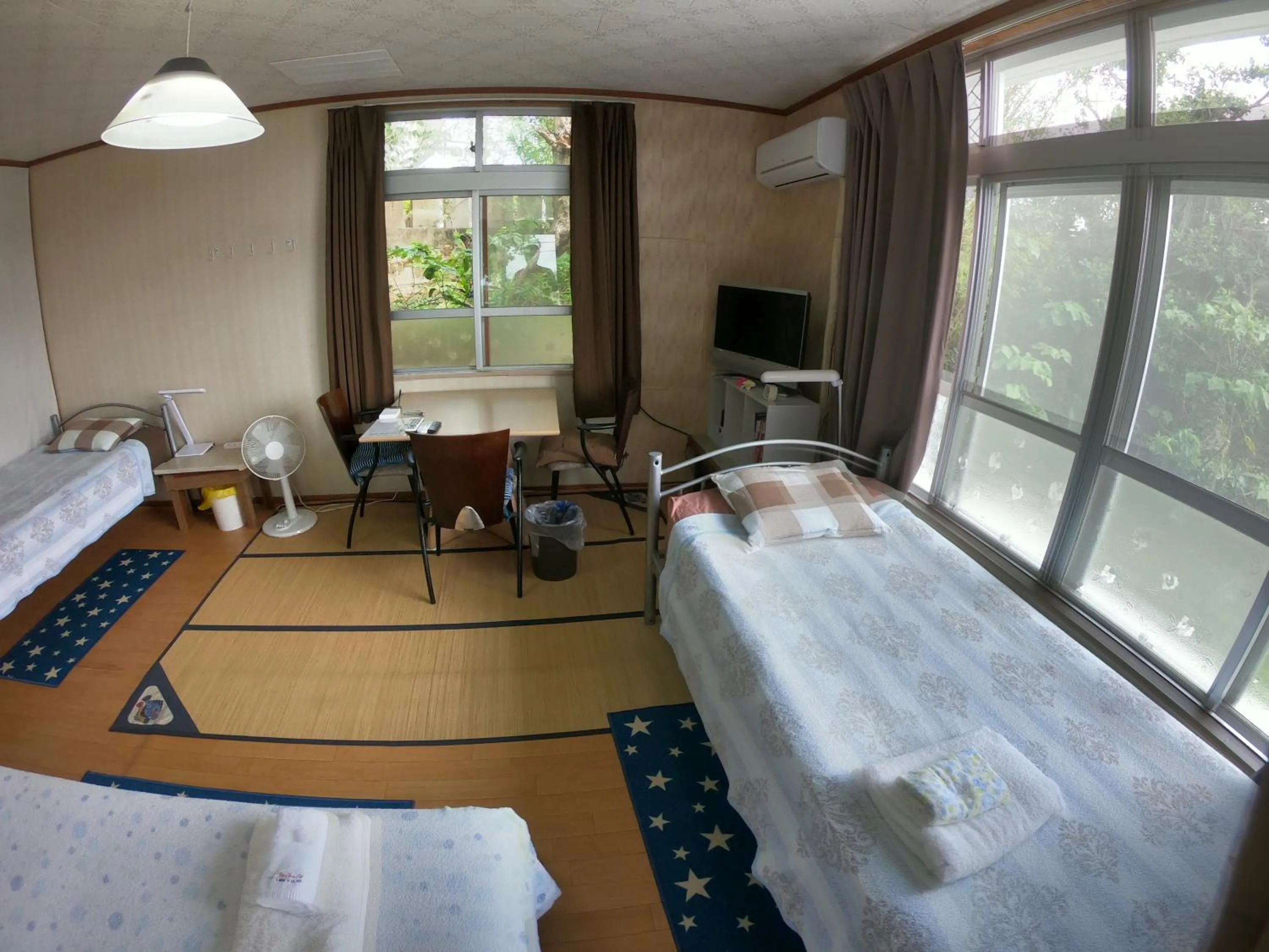 Photo of the whole room, Bed in Body Balance House