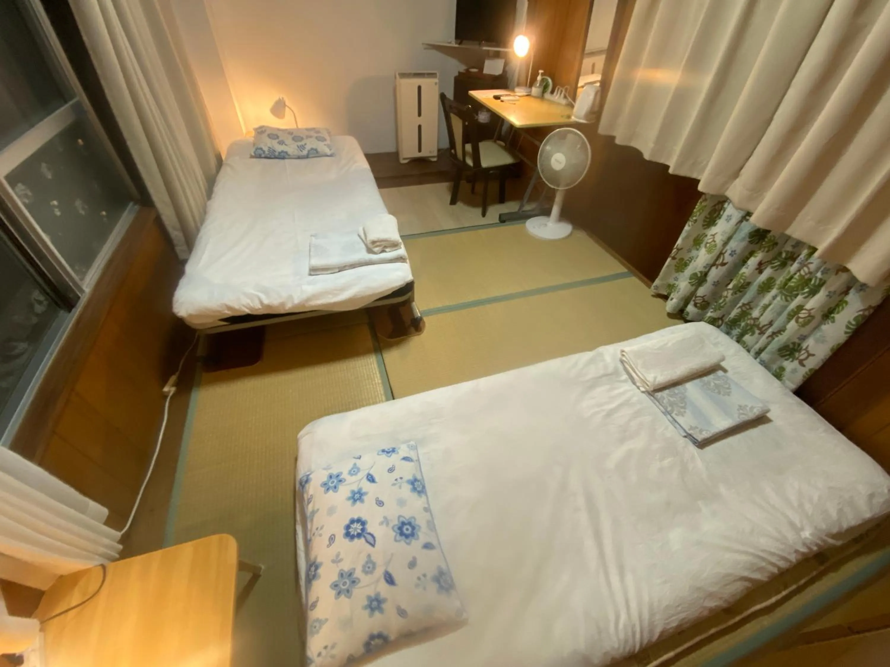 Photo of the whole room, Bed in Body Balance House