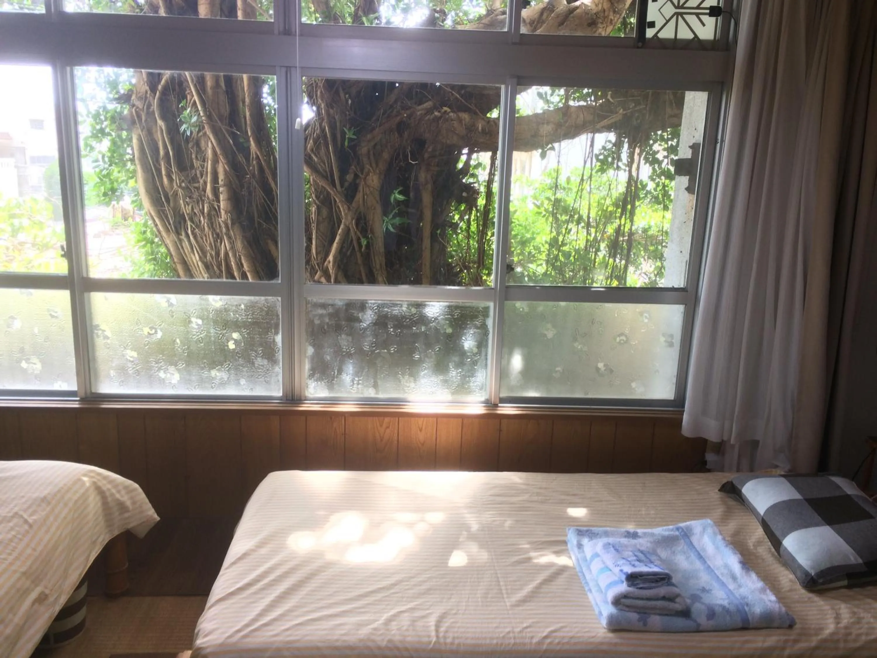 Photo of the whole room, Bed in Body Balance House
