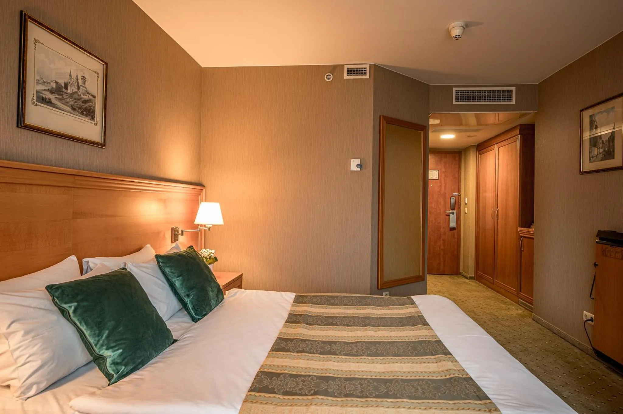 Bedroom, Bed in VILNIUS PARK PLAZA HOTEL, Restaurant & Terrace, Panorama Bar, Conference & Banquet Center