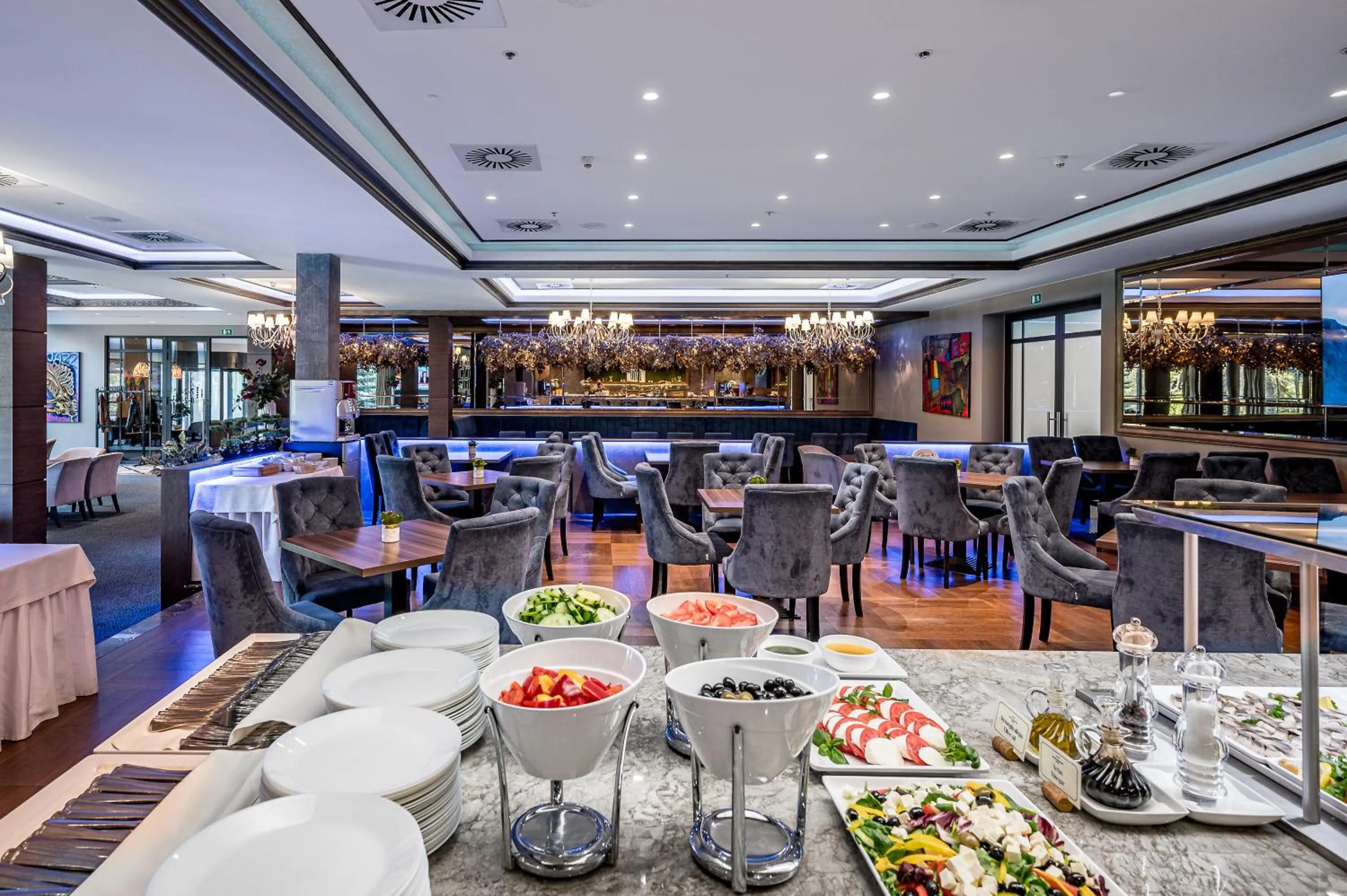 Restaurant/places to eat in VILNIUS PARK PLAZA HOTEL, Restaurant & Terrace, Panorama Bar, Conference & Banquet Center